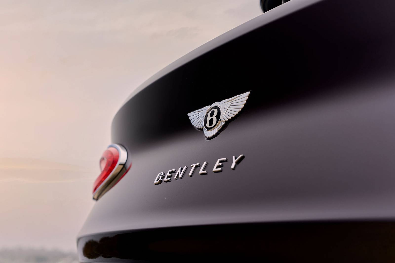 2023 Bentley Bentayga exterior RBDG