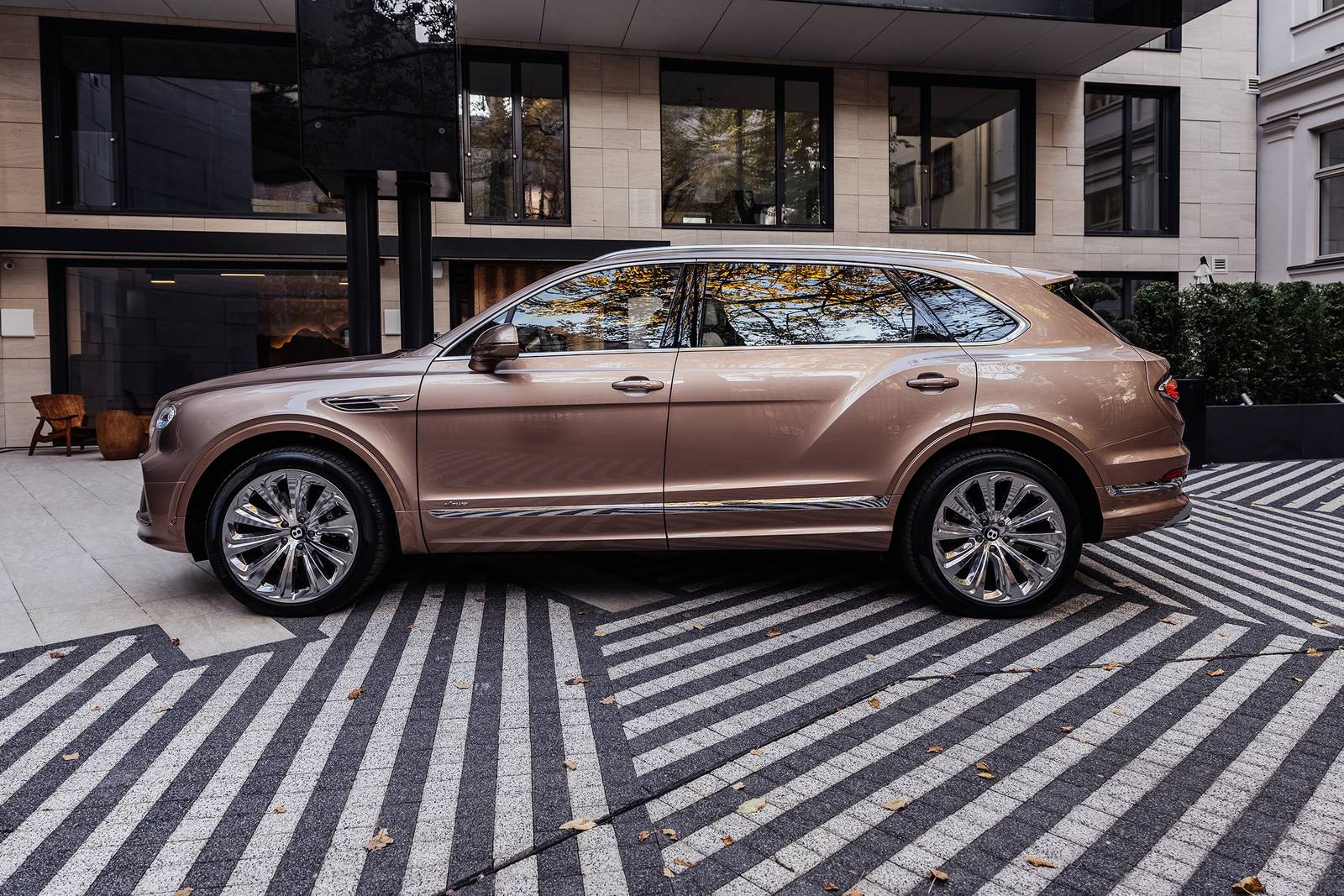 2024 Bentley Bentayga exterior S