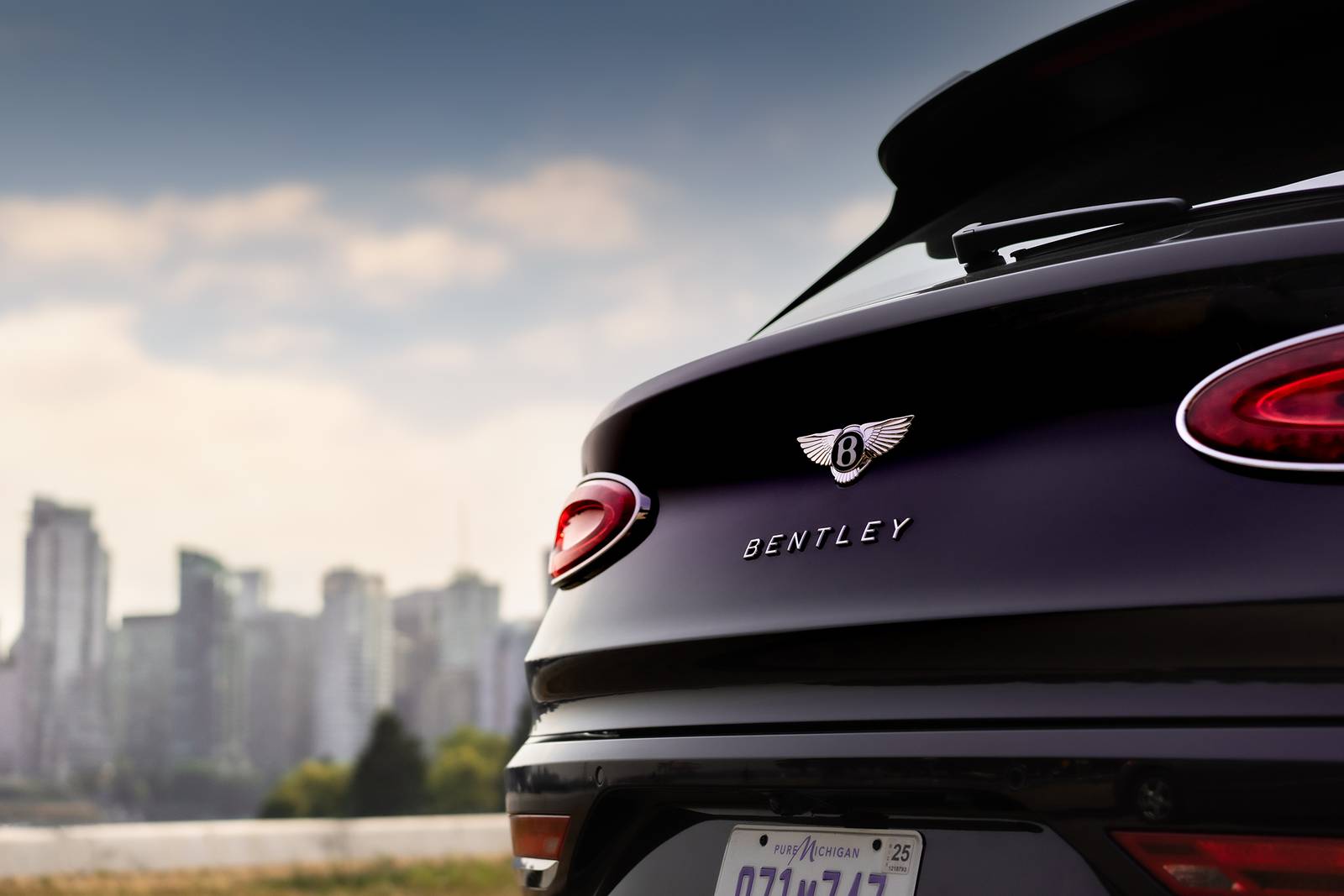 2024 Bentley Bentayga exterior RBDG