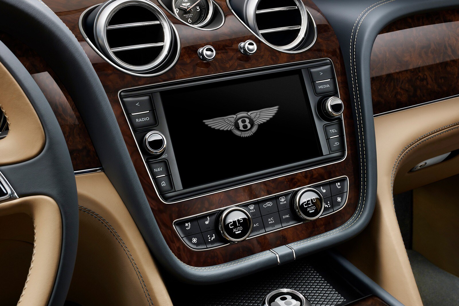 2017 Bentley Bentayga interior CC