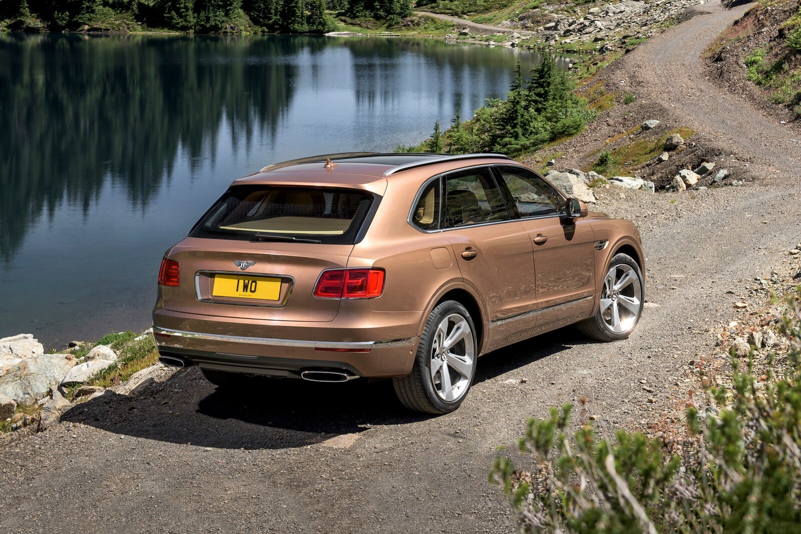 2017 Bentley Bentayga 4dr SUV Exterior