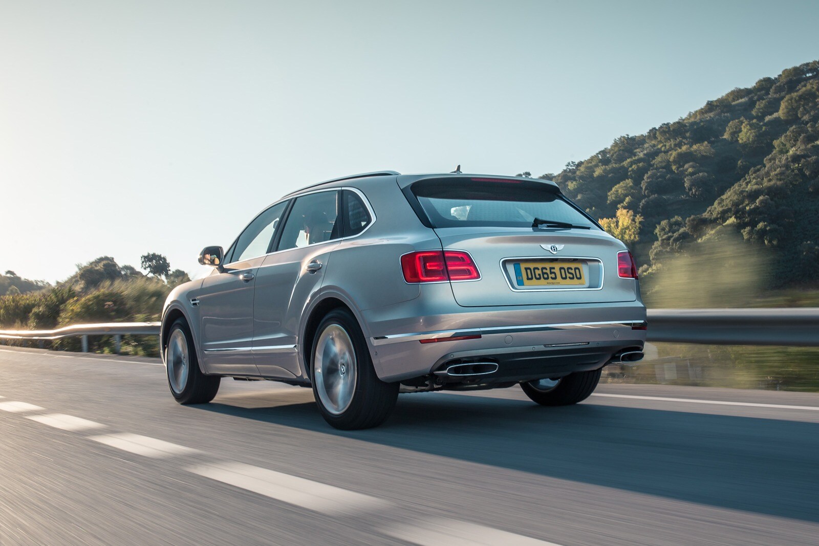 2018 Bentley Bentayga exterior FQ