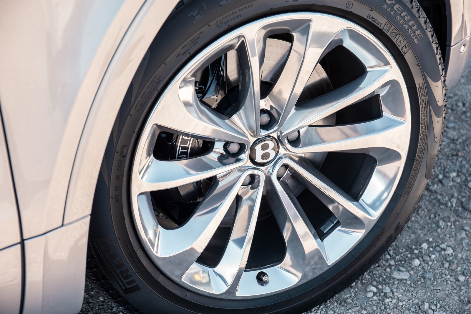 2018 Bentley Bentayga exterior W