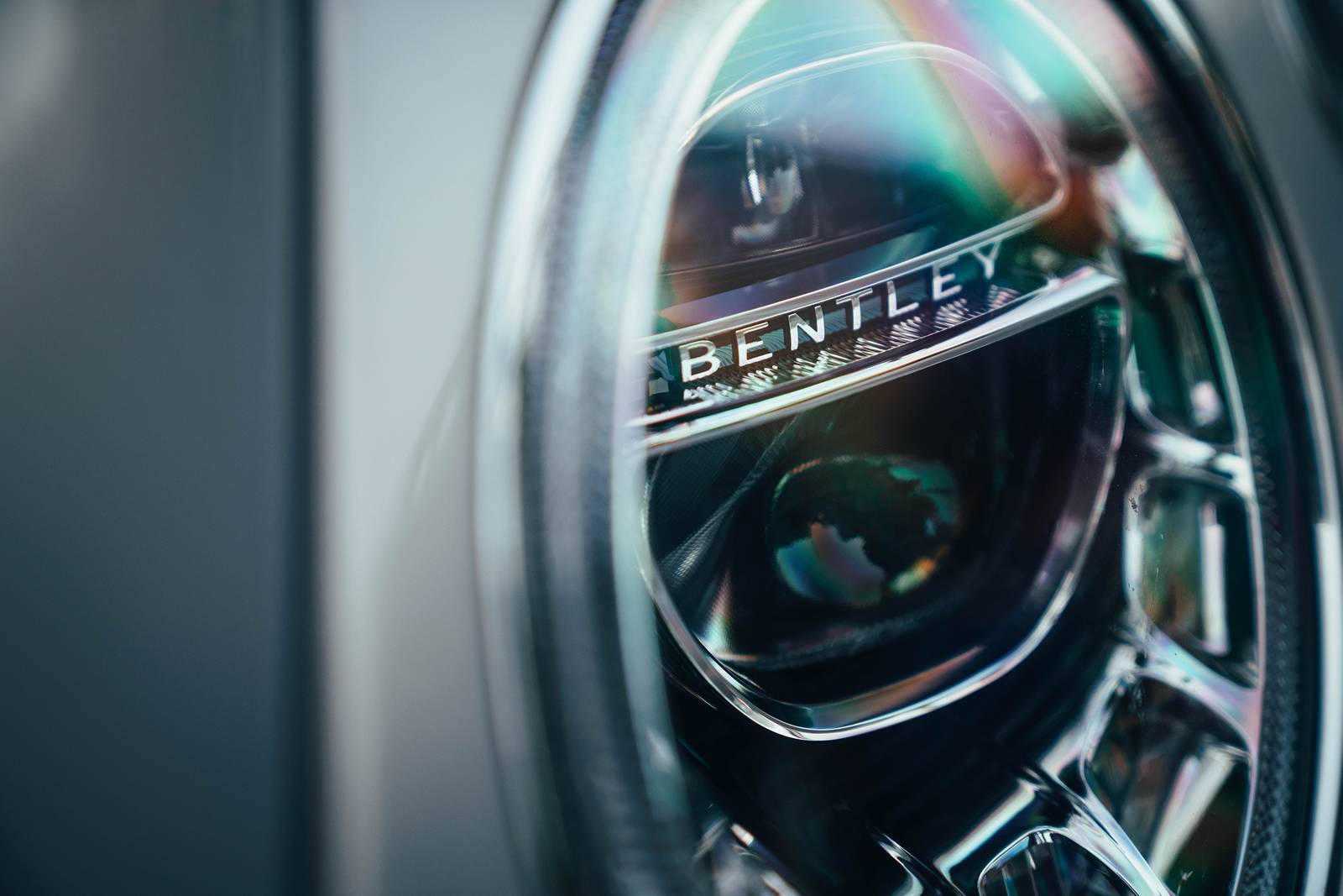 2020 Bentley Bentayga exterior EDETAIL