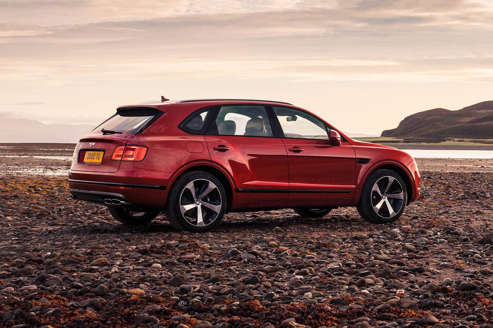 2020 Bentley Bentayga exterior FQ