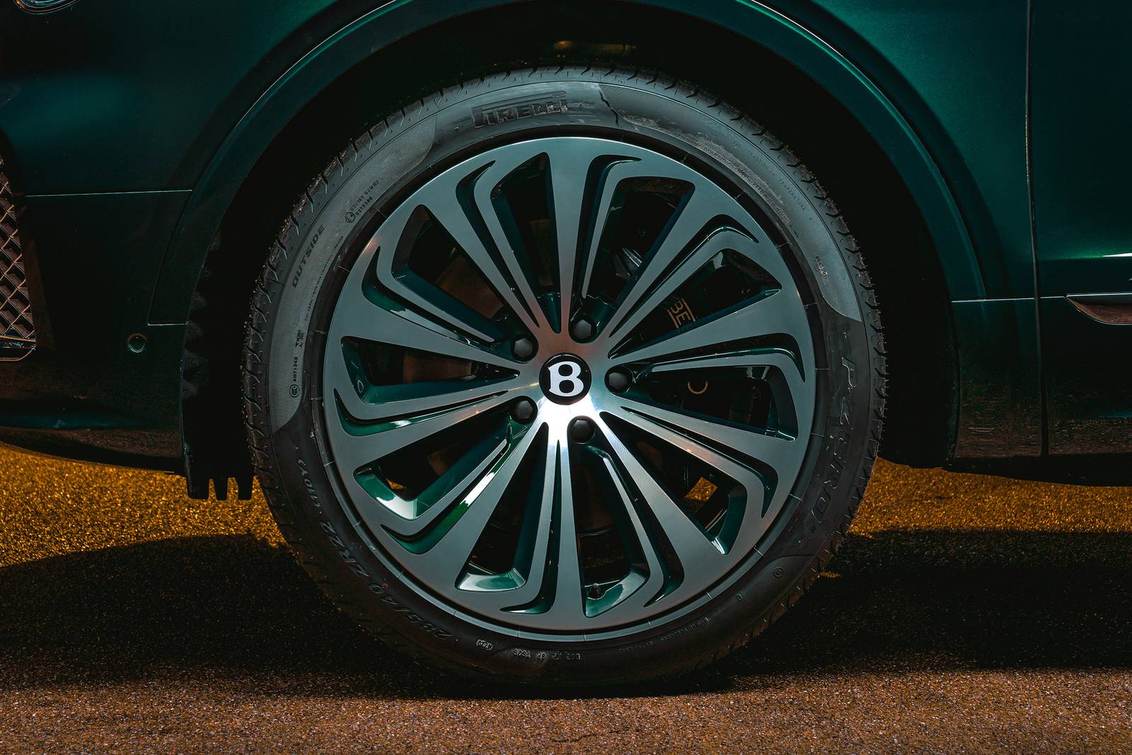 2021 Bentley Bentayga exterior W