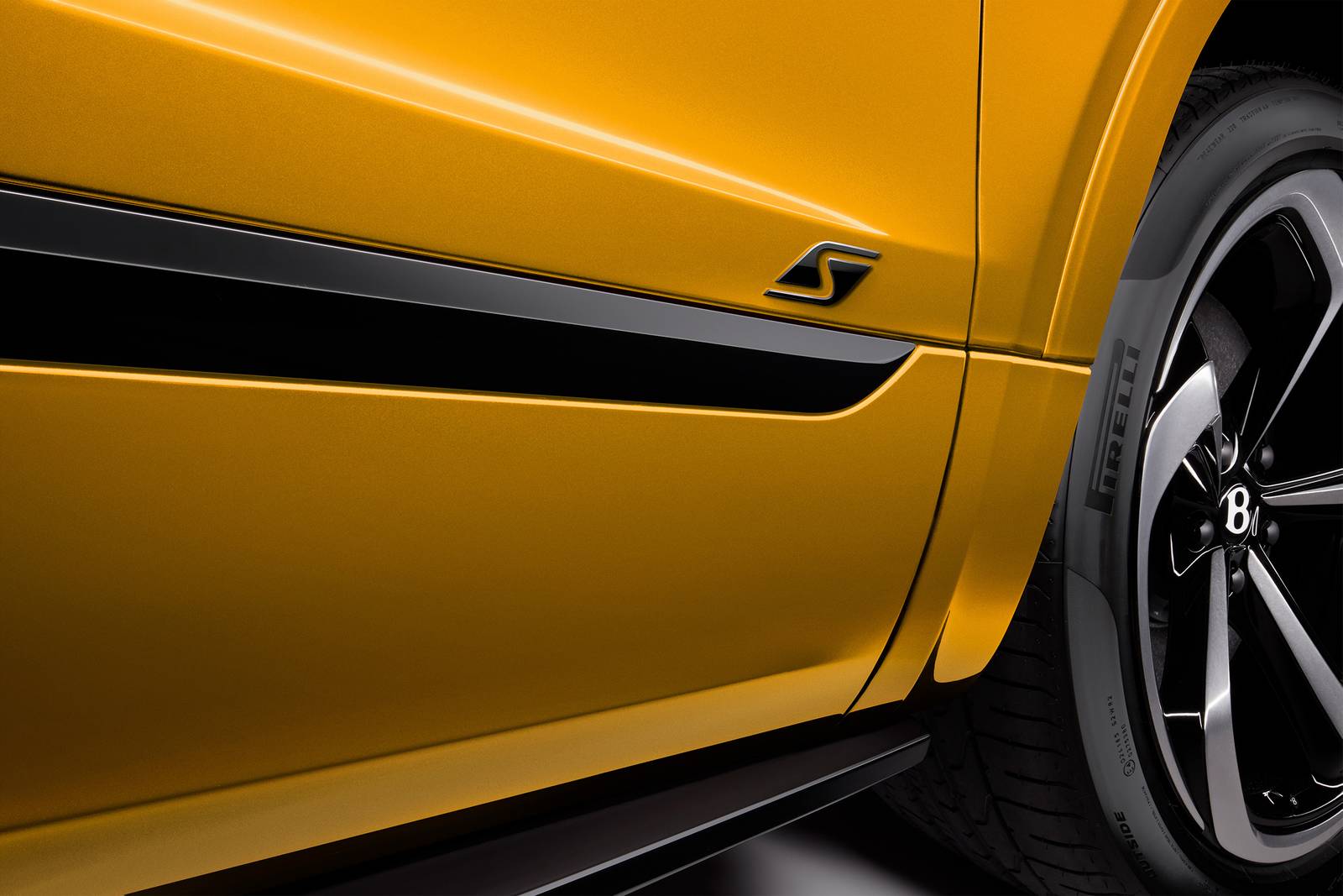 2023 Bentley Bentayga exterior FBDG