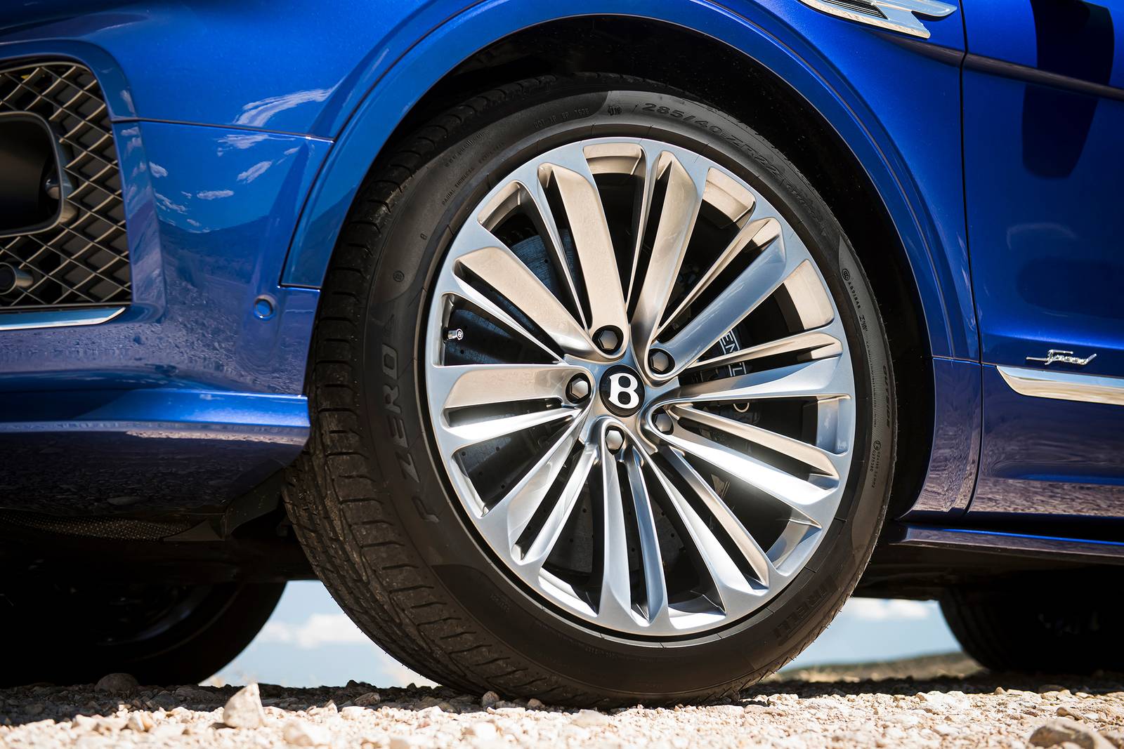 2023 Bentley Bentayga exterior W