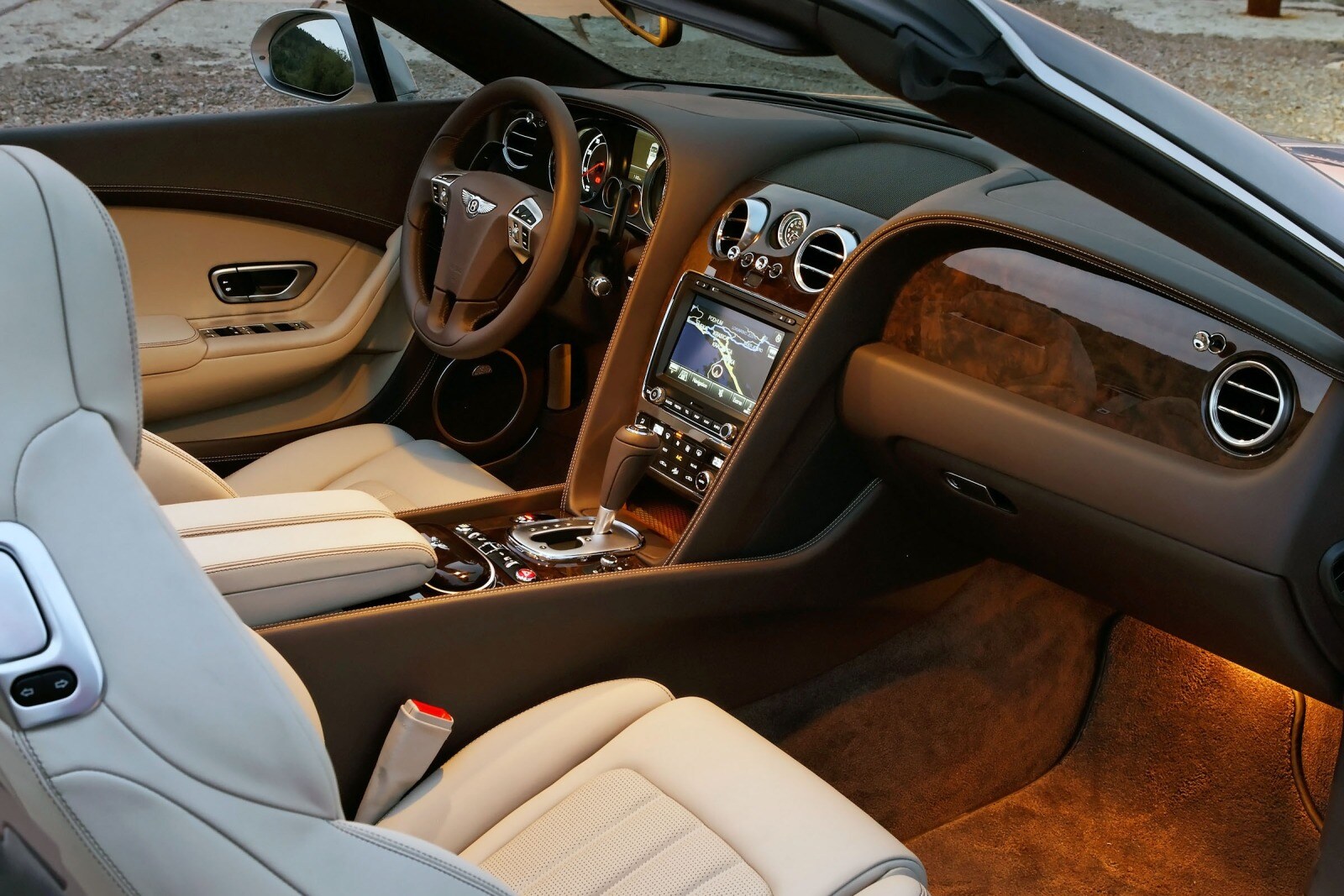 2013 Bentley Continental GTC interior I