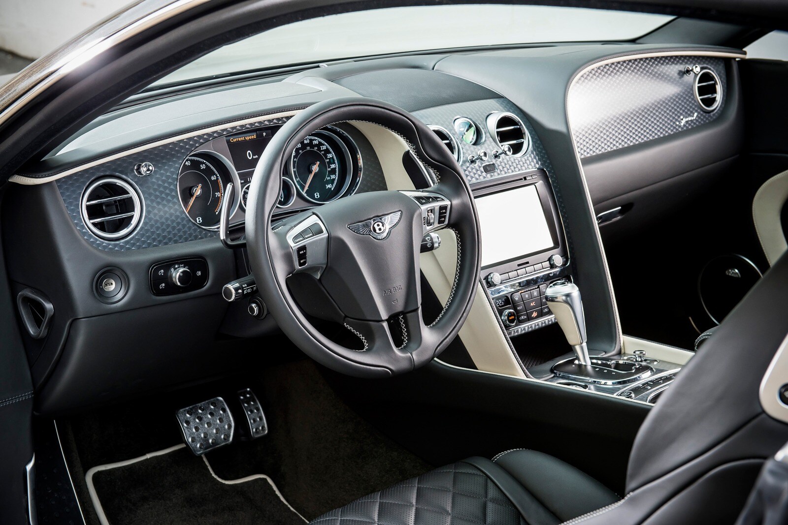2017 Bentley Continental interior SWD