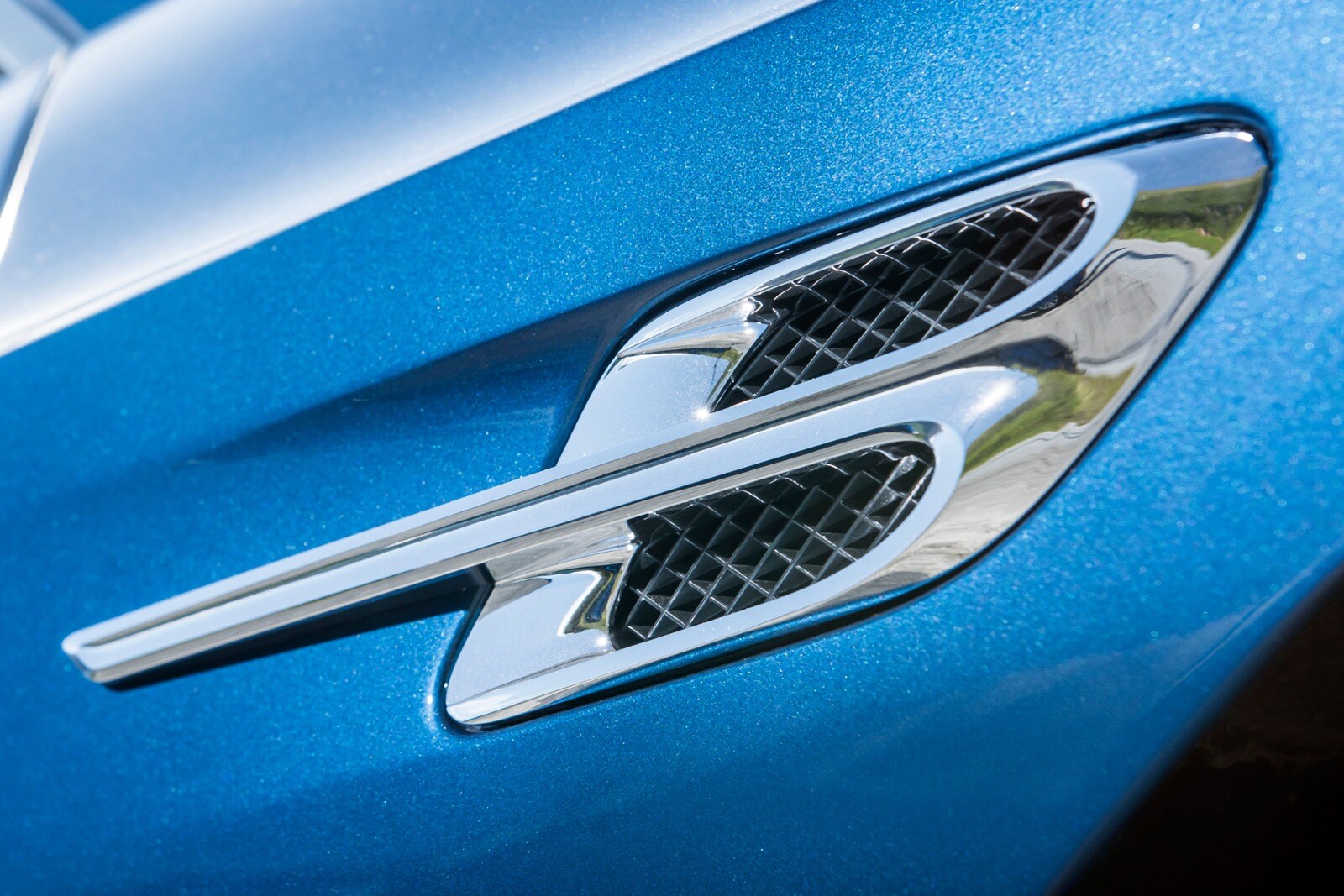 2017 Bentley Continental exterior EDETAIL