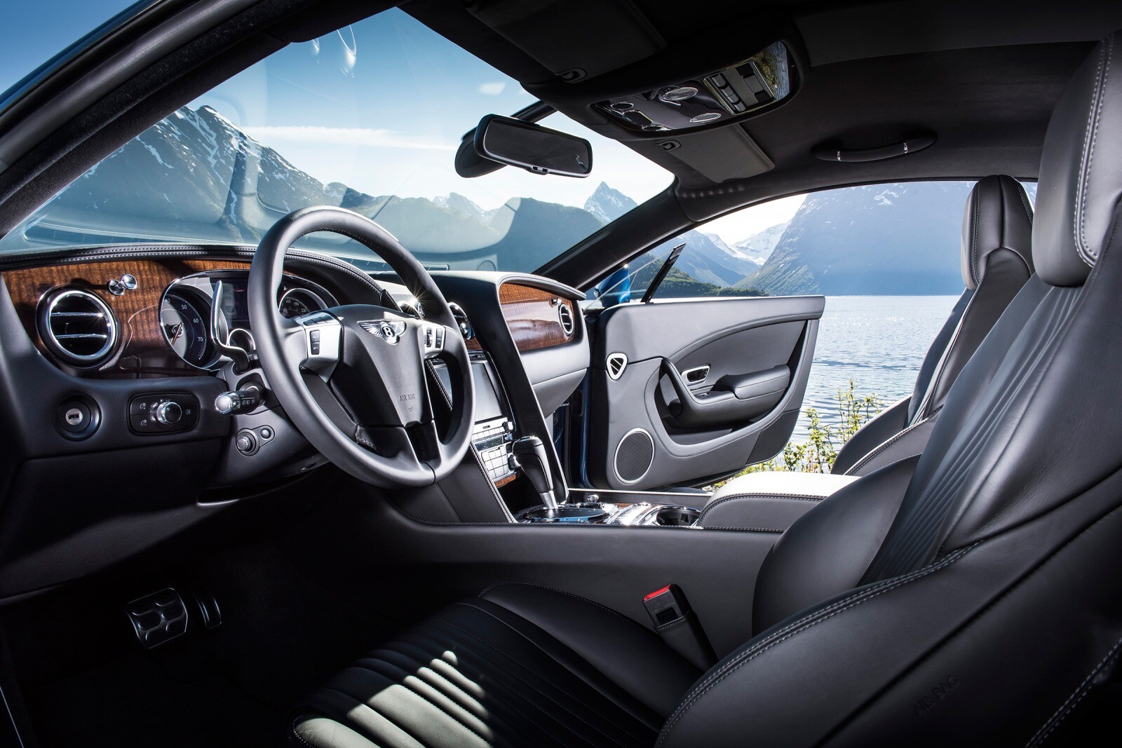 2017 Bentley Continental interior I