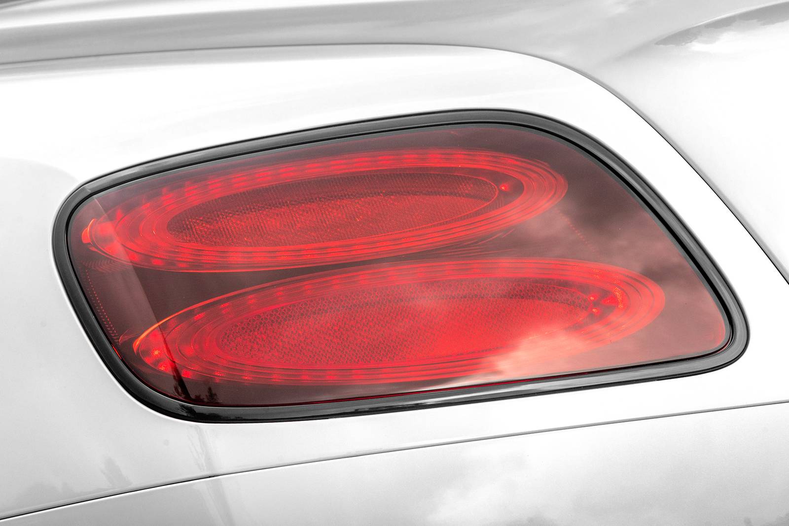 2018 Bentley Continental — OEM photo 4