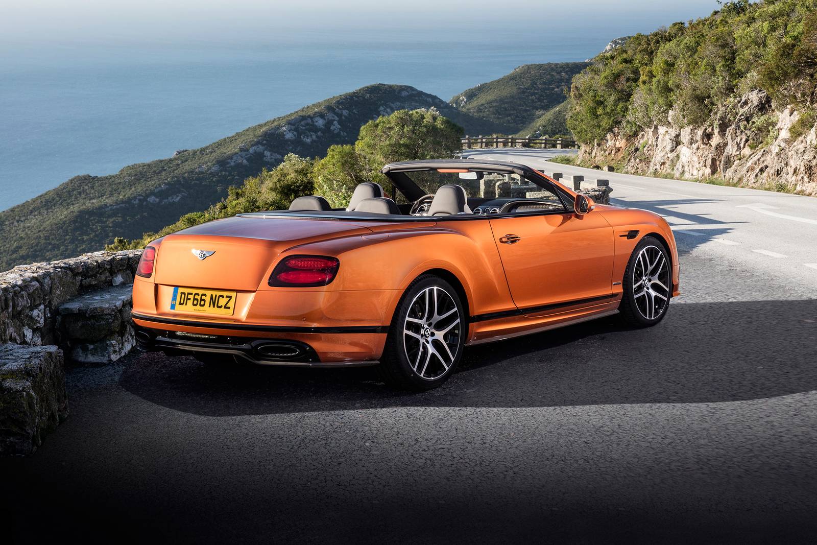 2018 Bentley Continental — OEM photo 5
