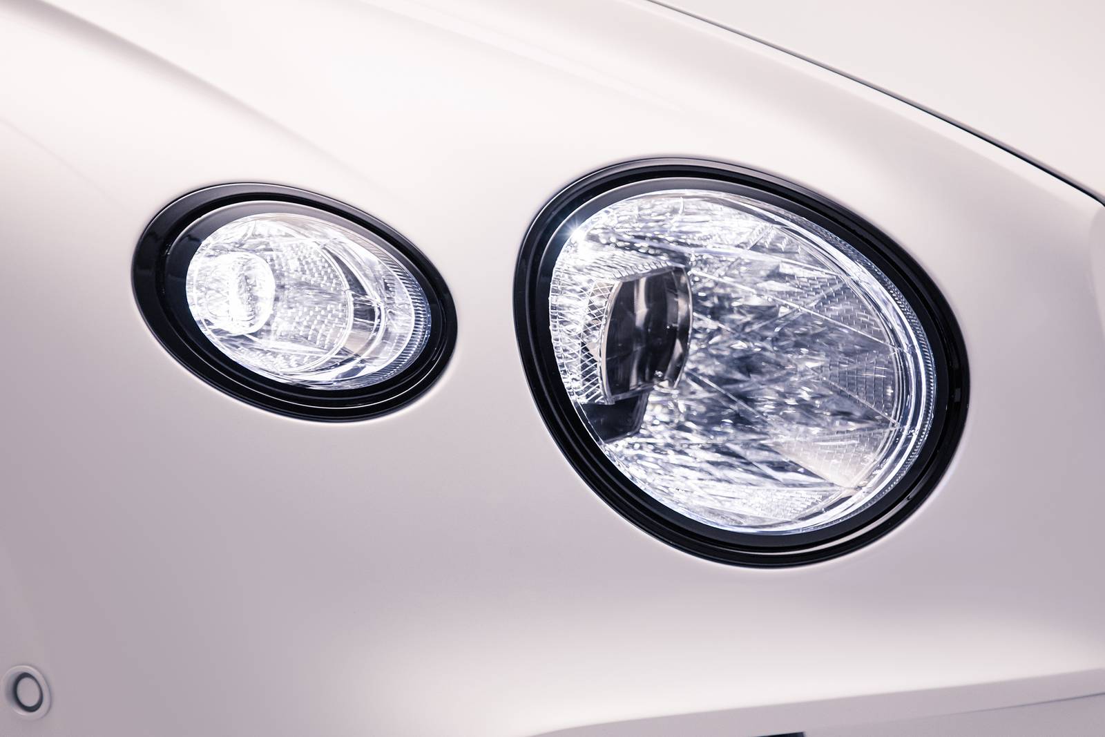 2020 Bentley Continental exterior EDETAIL