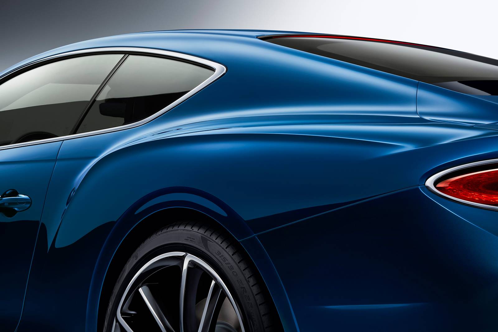 2021 Bentley Continental exterior EDETAIL