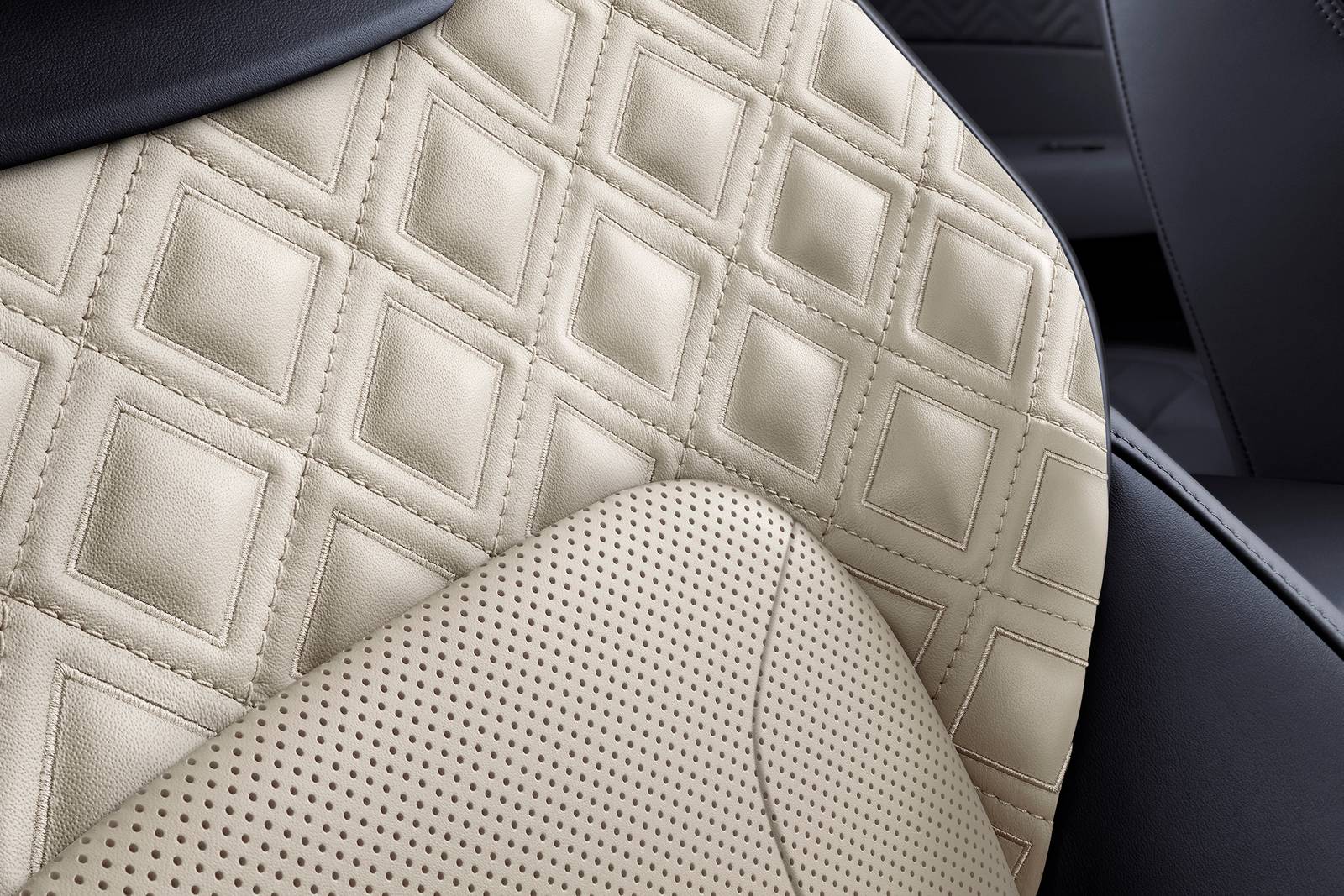 2021 Bentley Continental interior DETAIL