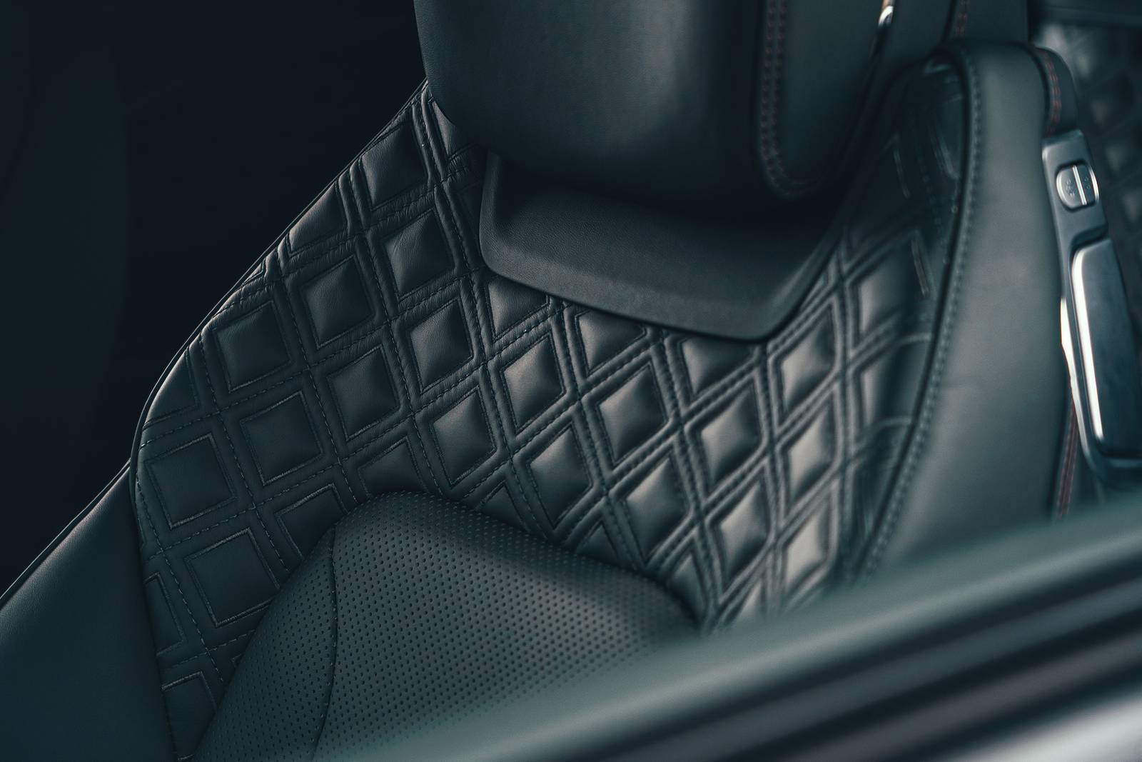 2023 Bentley Continental interior DETAIL