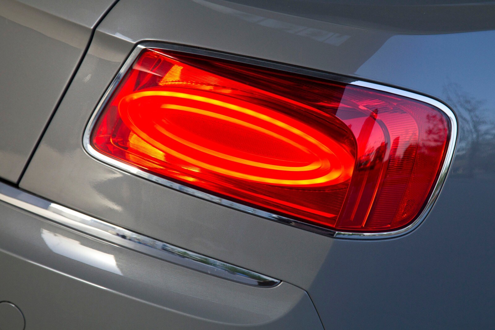 2014 Bentley Flying Spur exterior EDETAIL