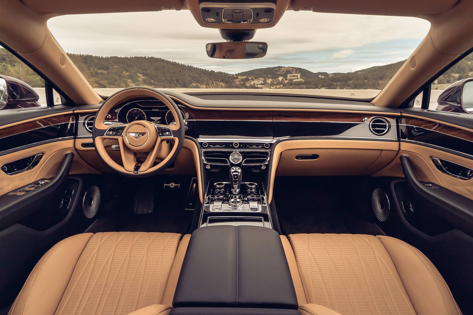 2021 Bentley Flying Spur interior D