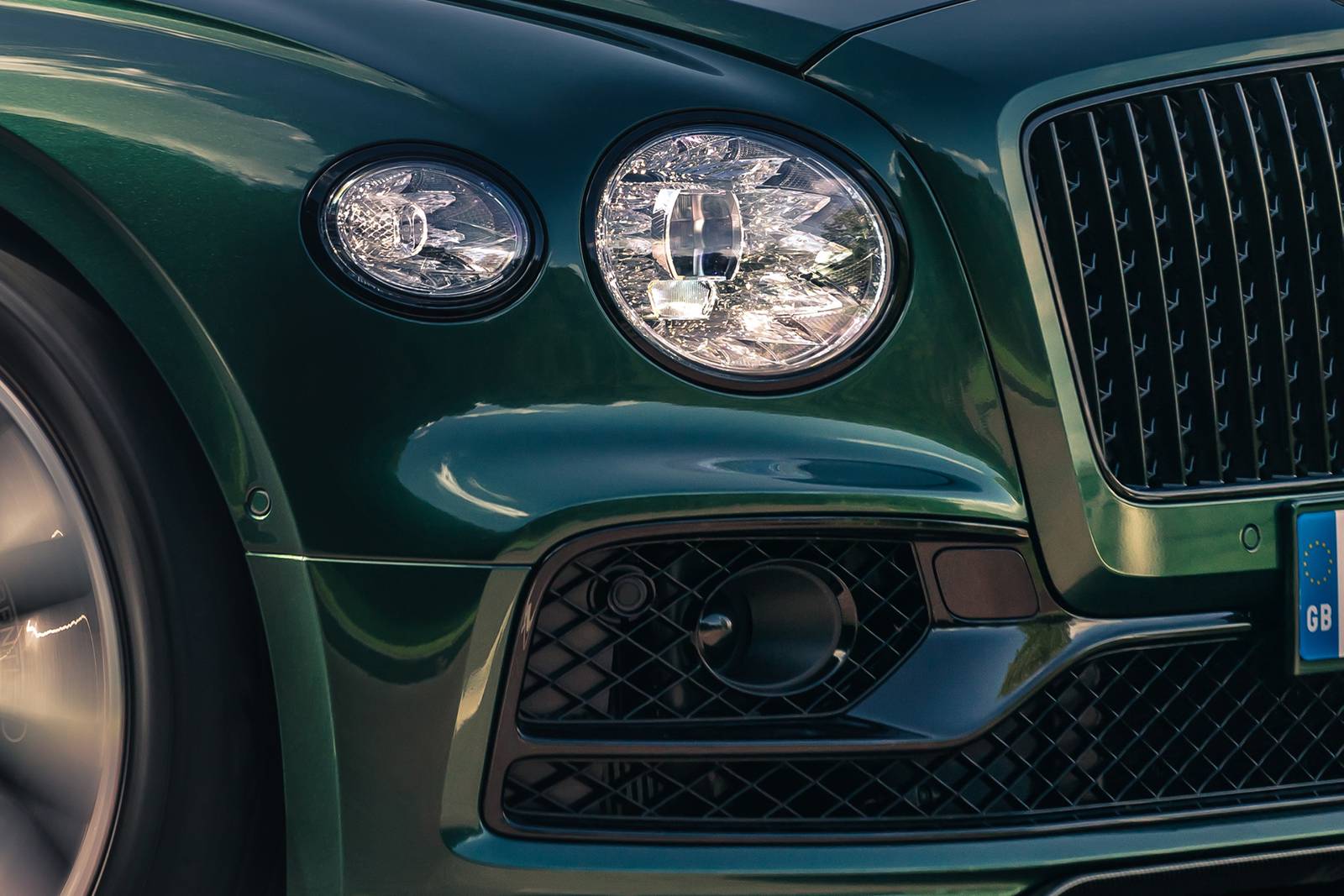 2021 Bentley Flying Spur exterior EDETAIL