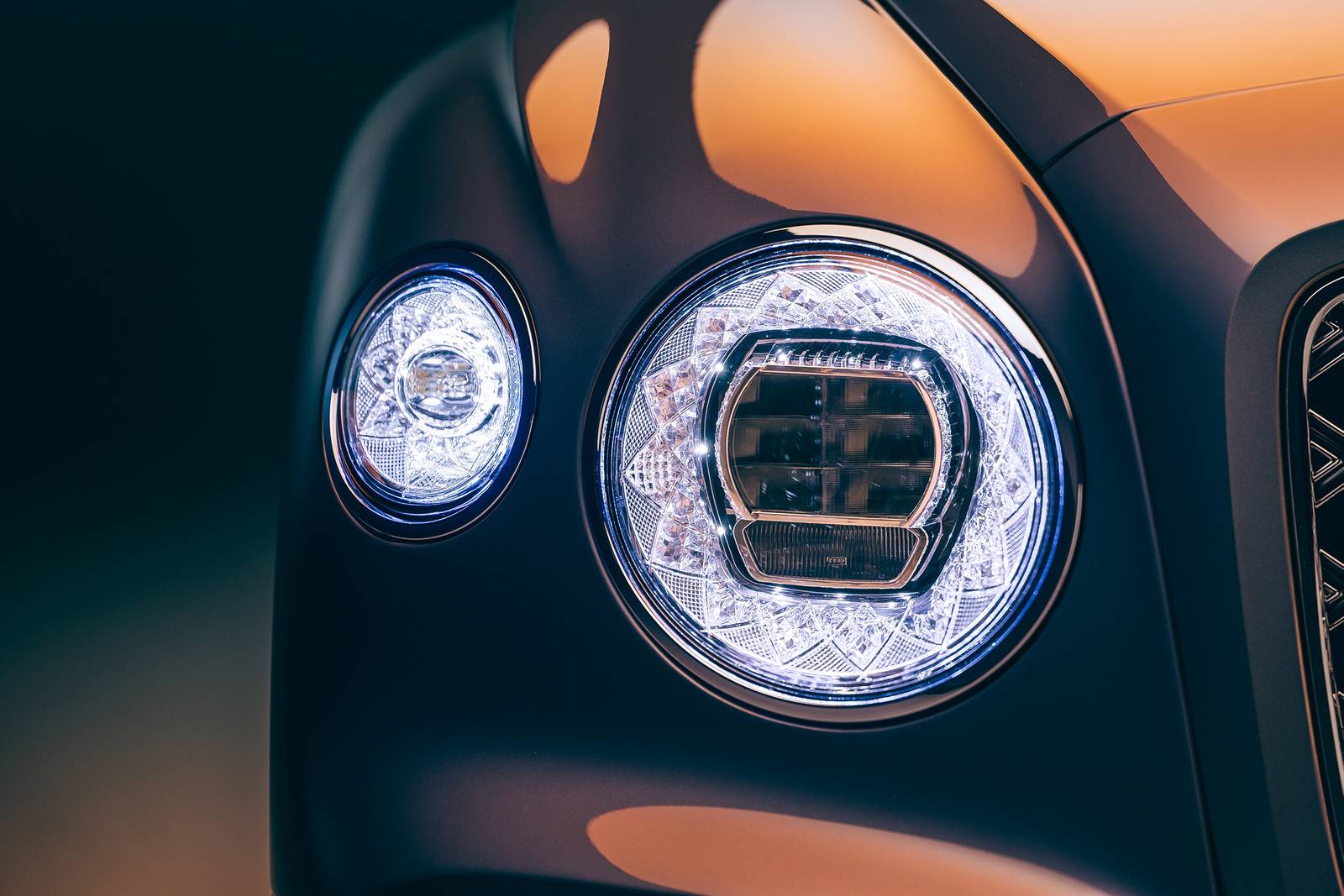 2022 Bentley Flying Spur — OEM photo 4