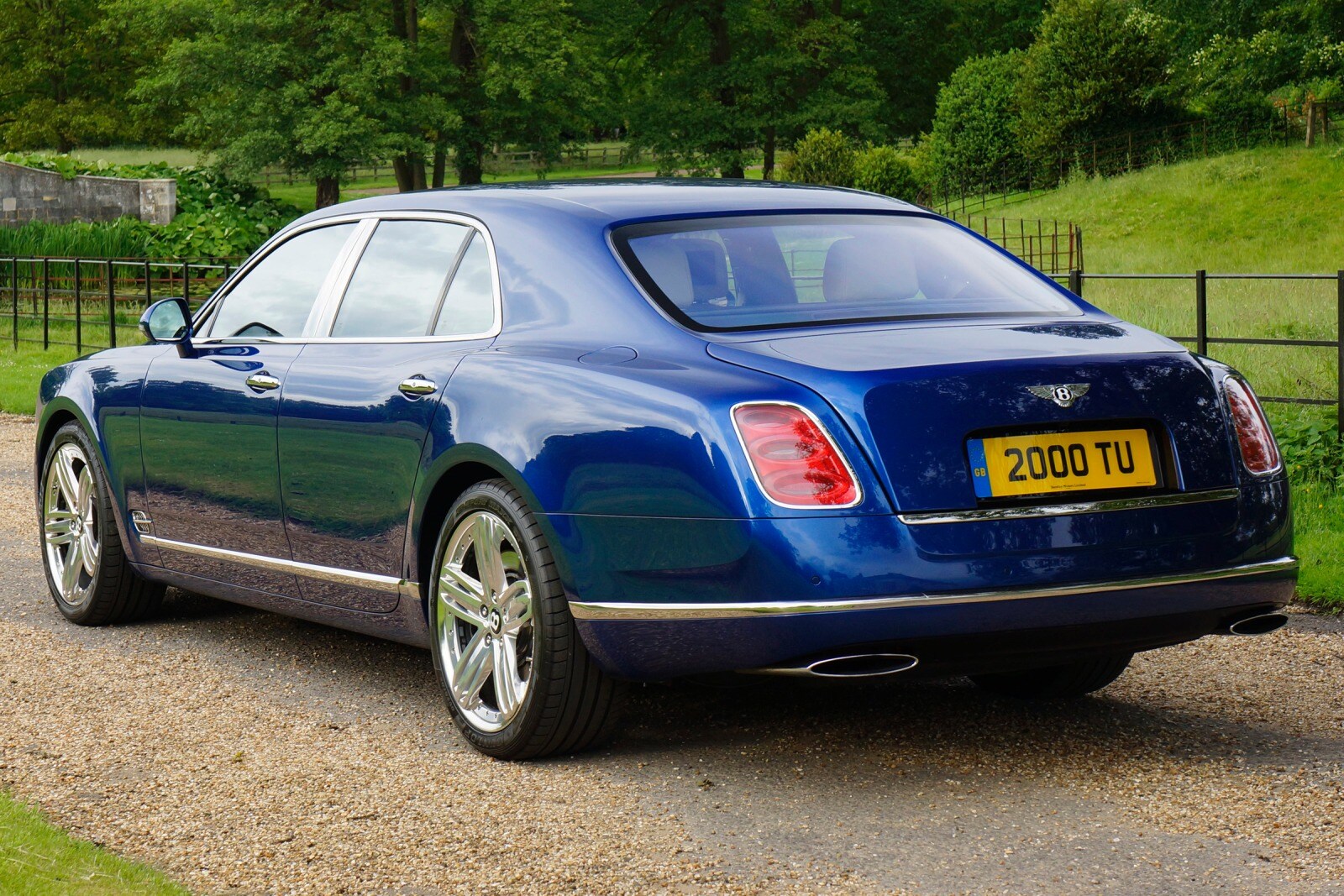 2012 Bentley Mulsanne exterior F