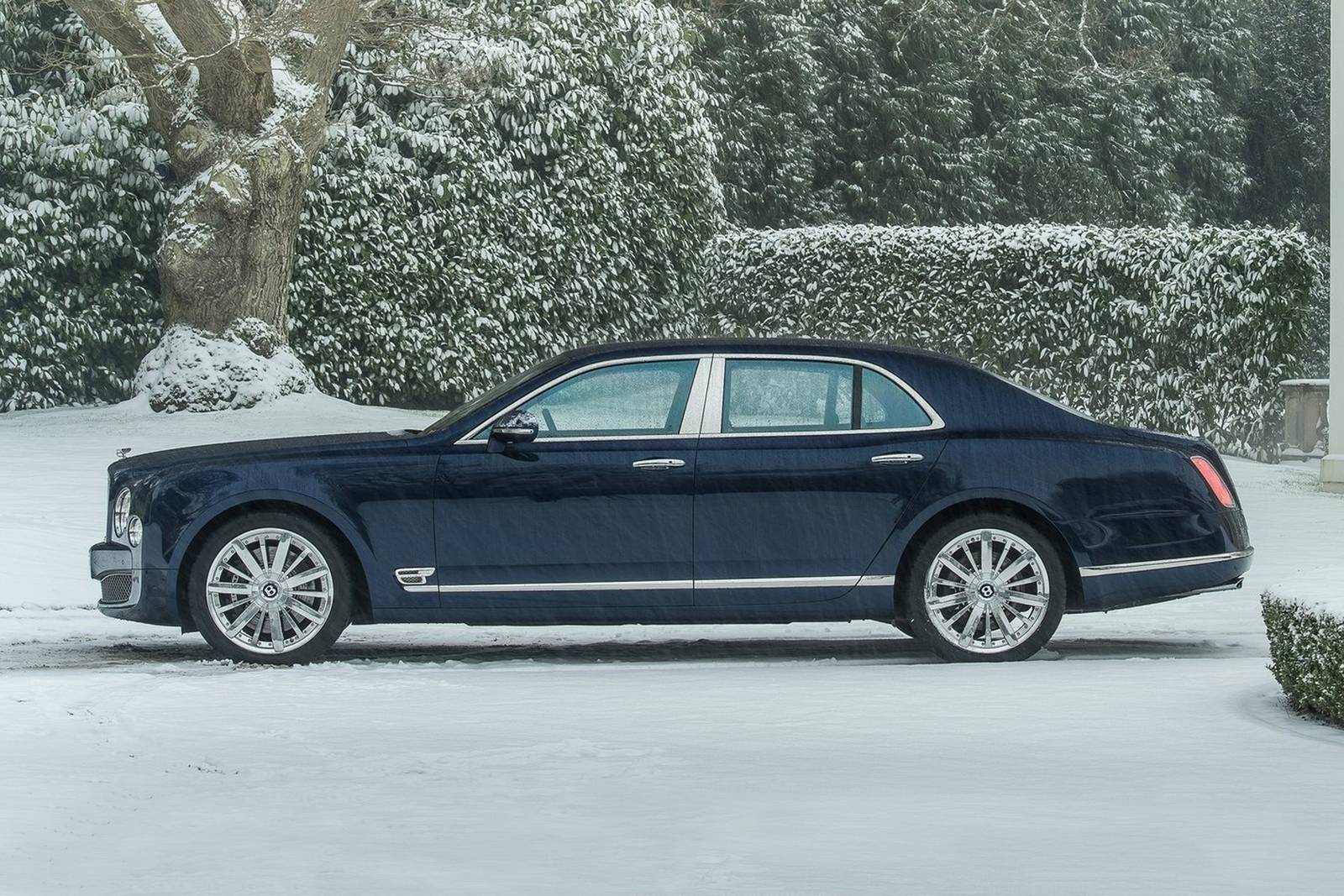Bentley Mulsanne Sedan Profile