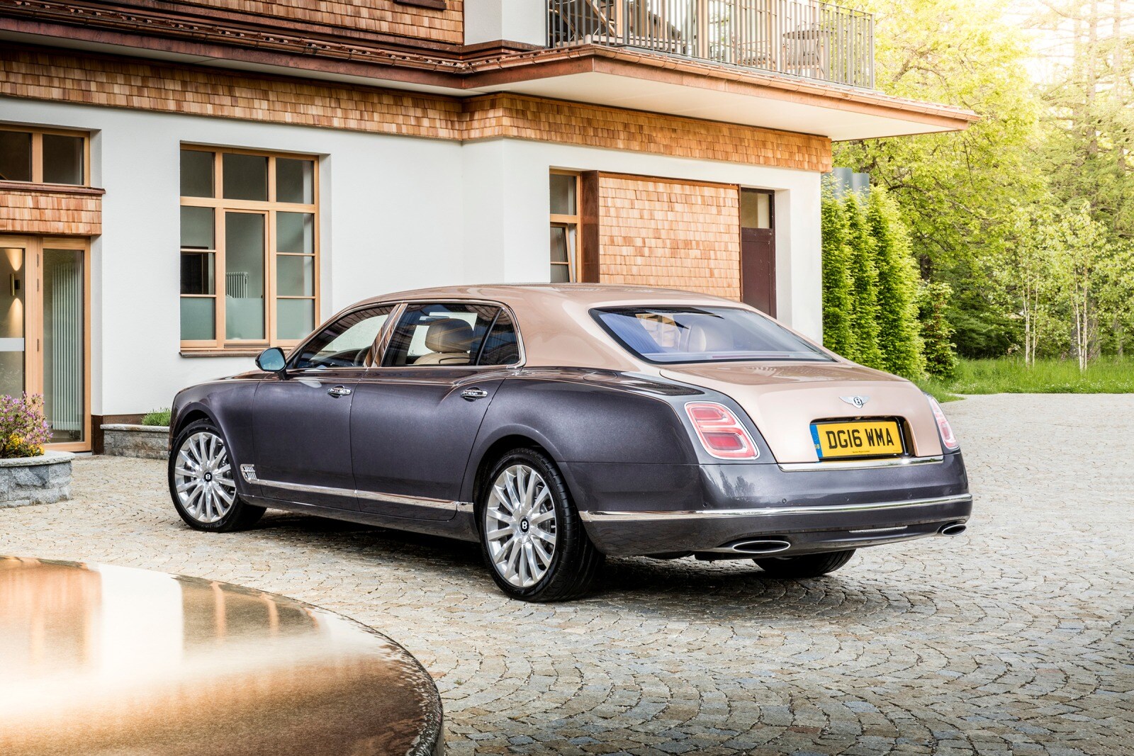 2017 Bentley Mulsanne Extended Wheelbase Sedan Exterior