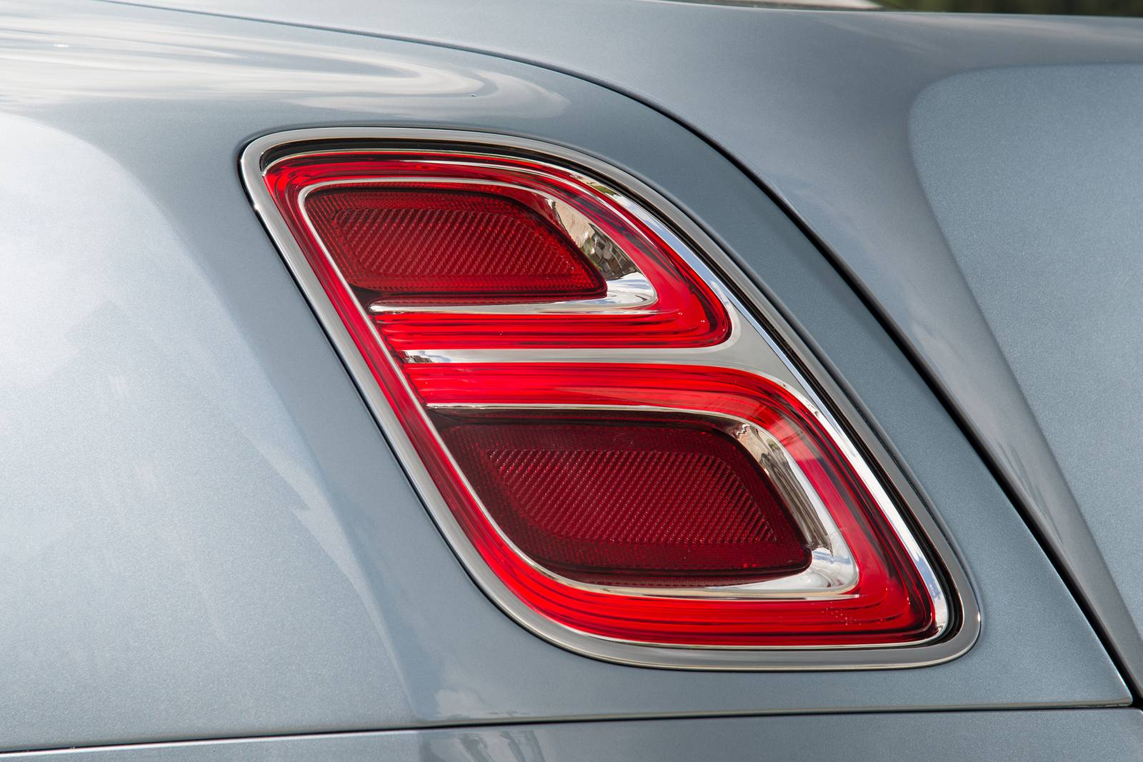 2019 Bentley Mulsanne exterior EDETAIL