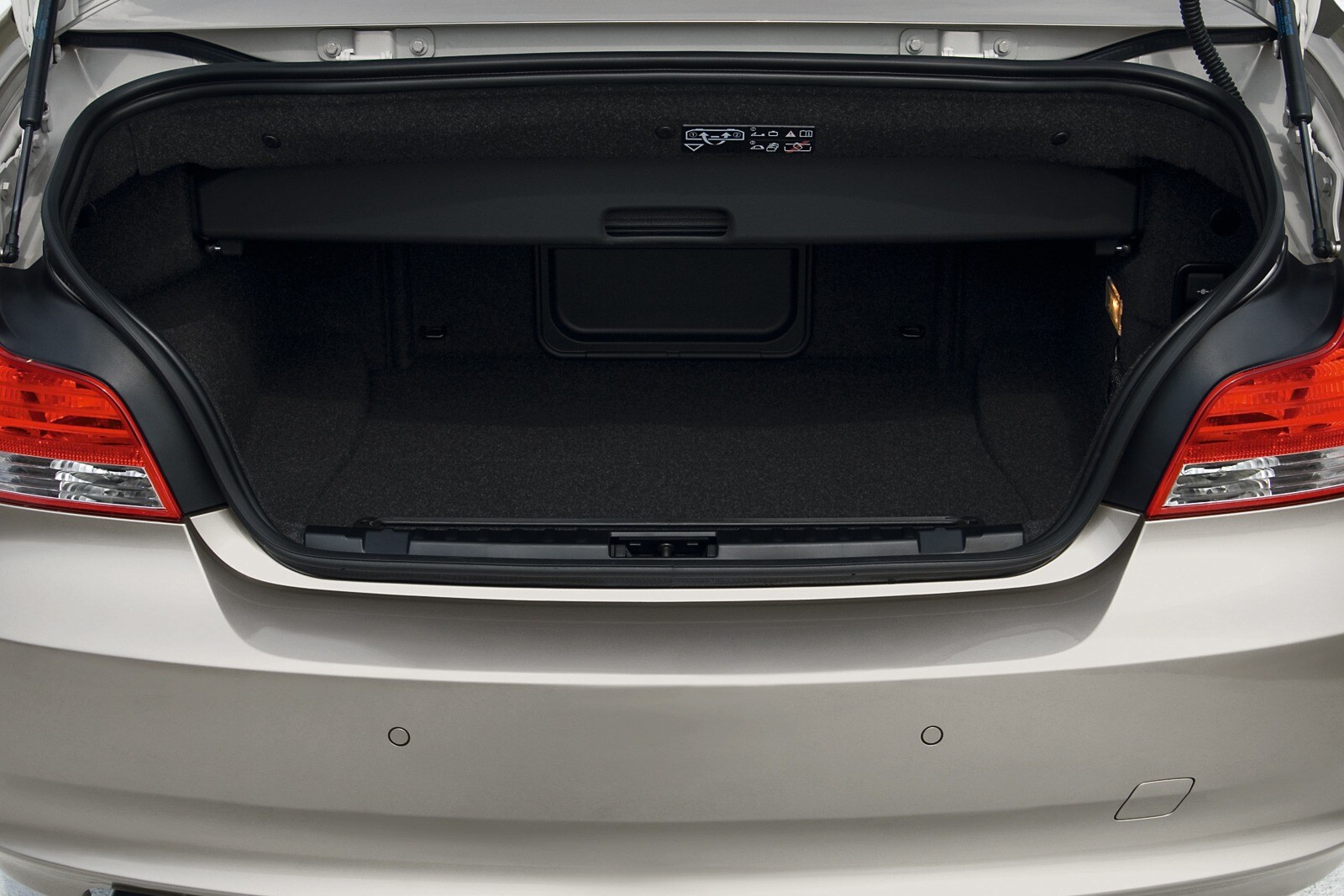 2008 BMW 1 Series interior CARGO