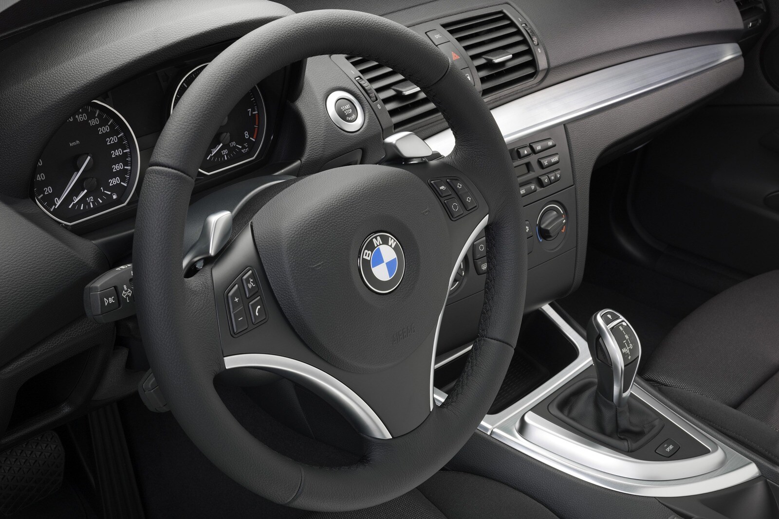 2010 BMW 1 Series interior SWD