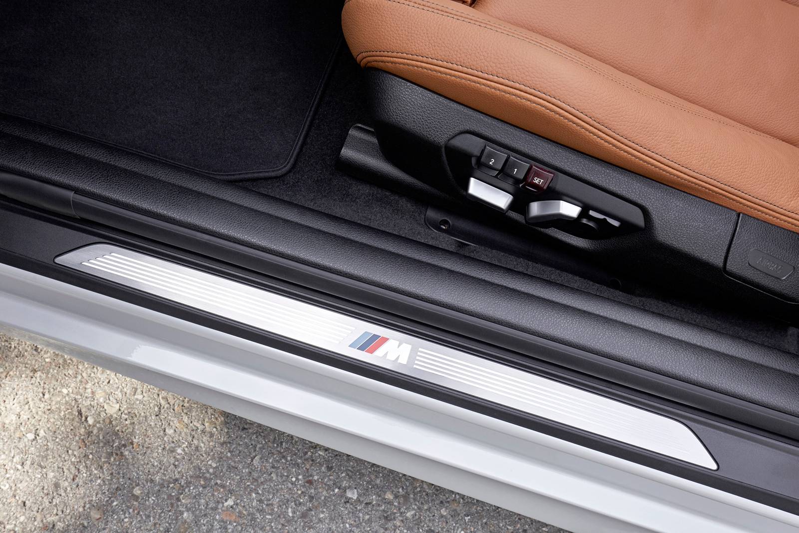 2019 BMW 2 Series interior DETAIL