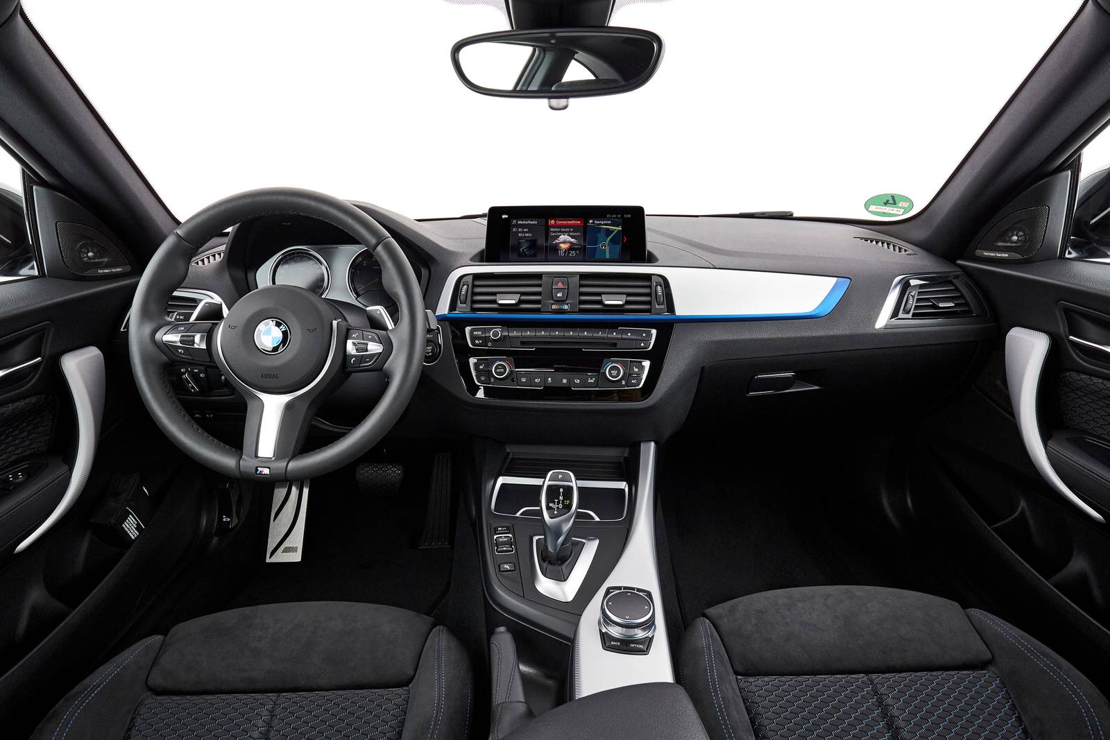 2019 BMW 2 Series interior D