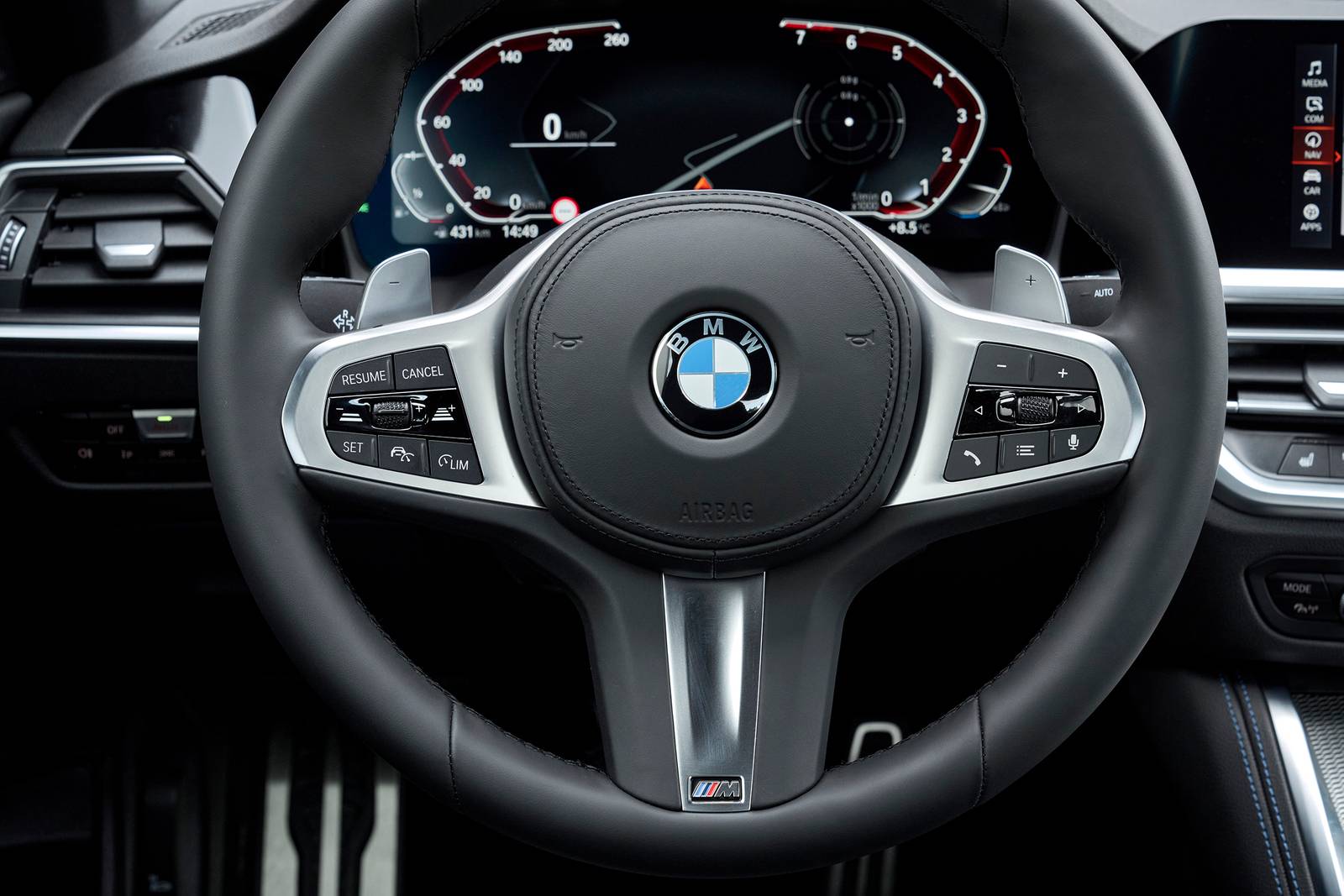 2021 BMW 2 Series interior AUXCTRL
