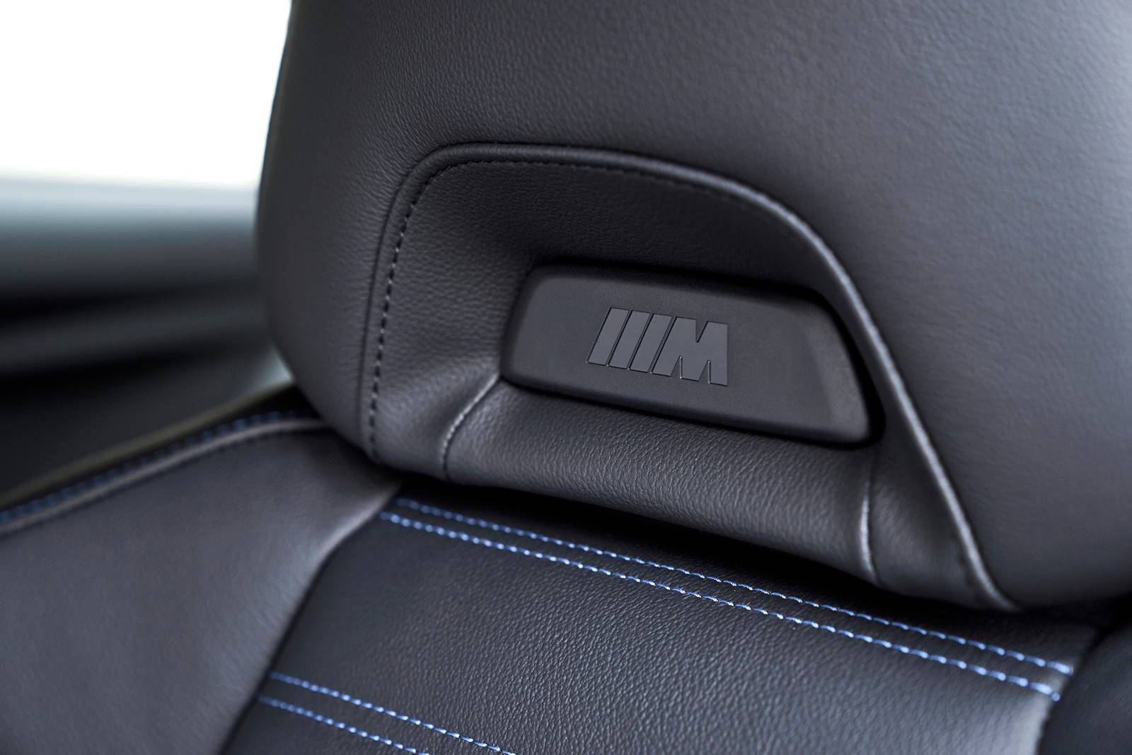 2021 BMW 2 Series interior DETAIL