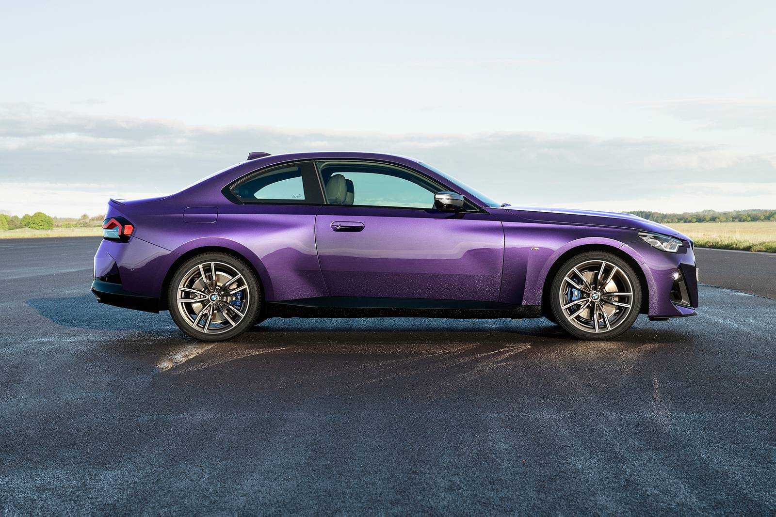 BMW 2 Series M240i xDrive Coupe Profile