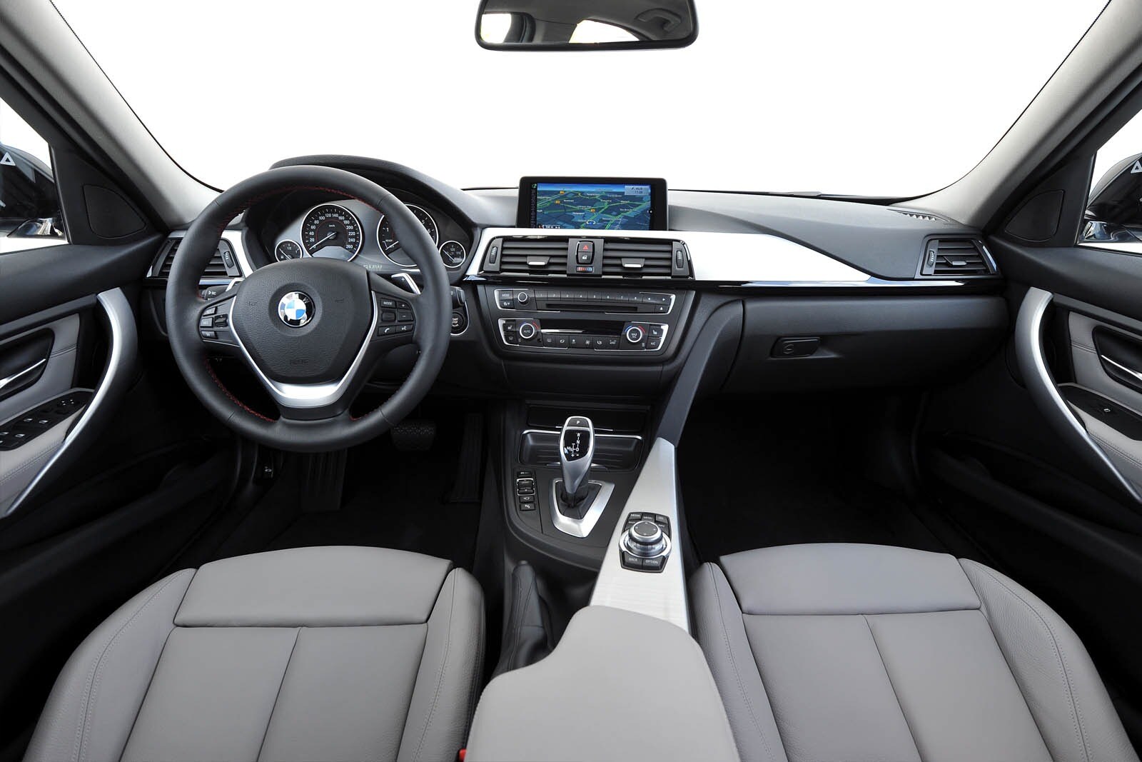 2013 BMW 3 Series interior D