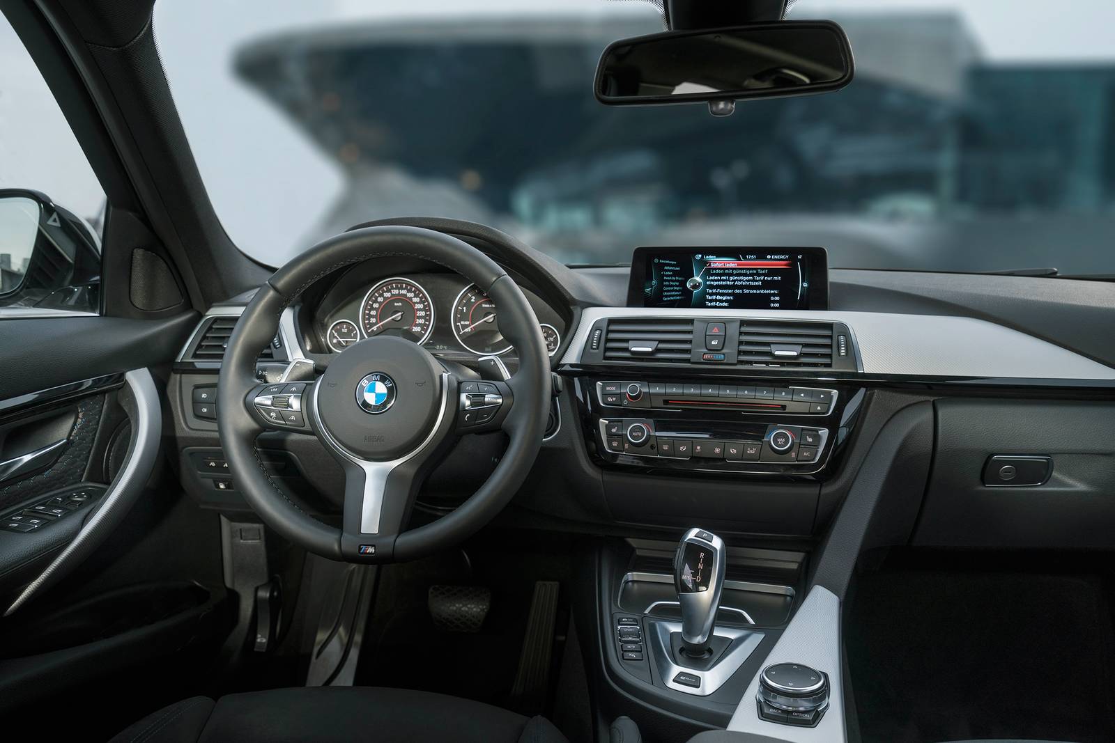 2017 BMW 3 Series interior D