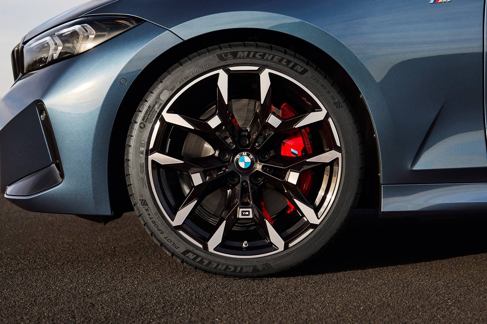 2025 BMW 3 Series exterior W