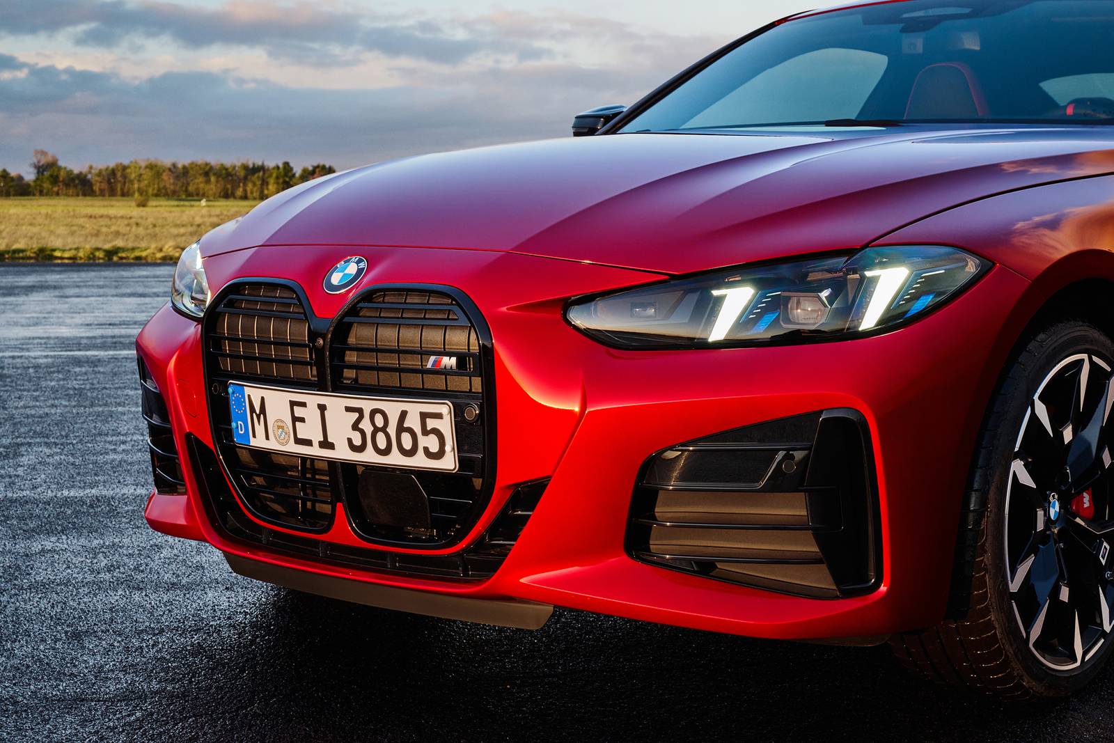 2025 BMW 4 Series exterior EDETAIL