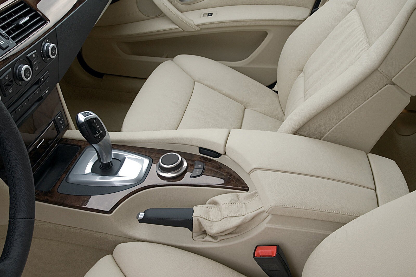 2009 BMW 5 Series interior CC