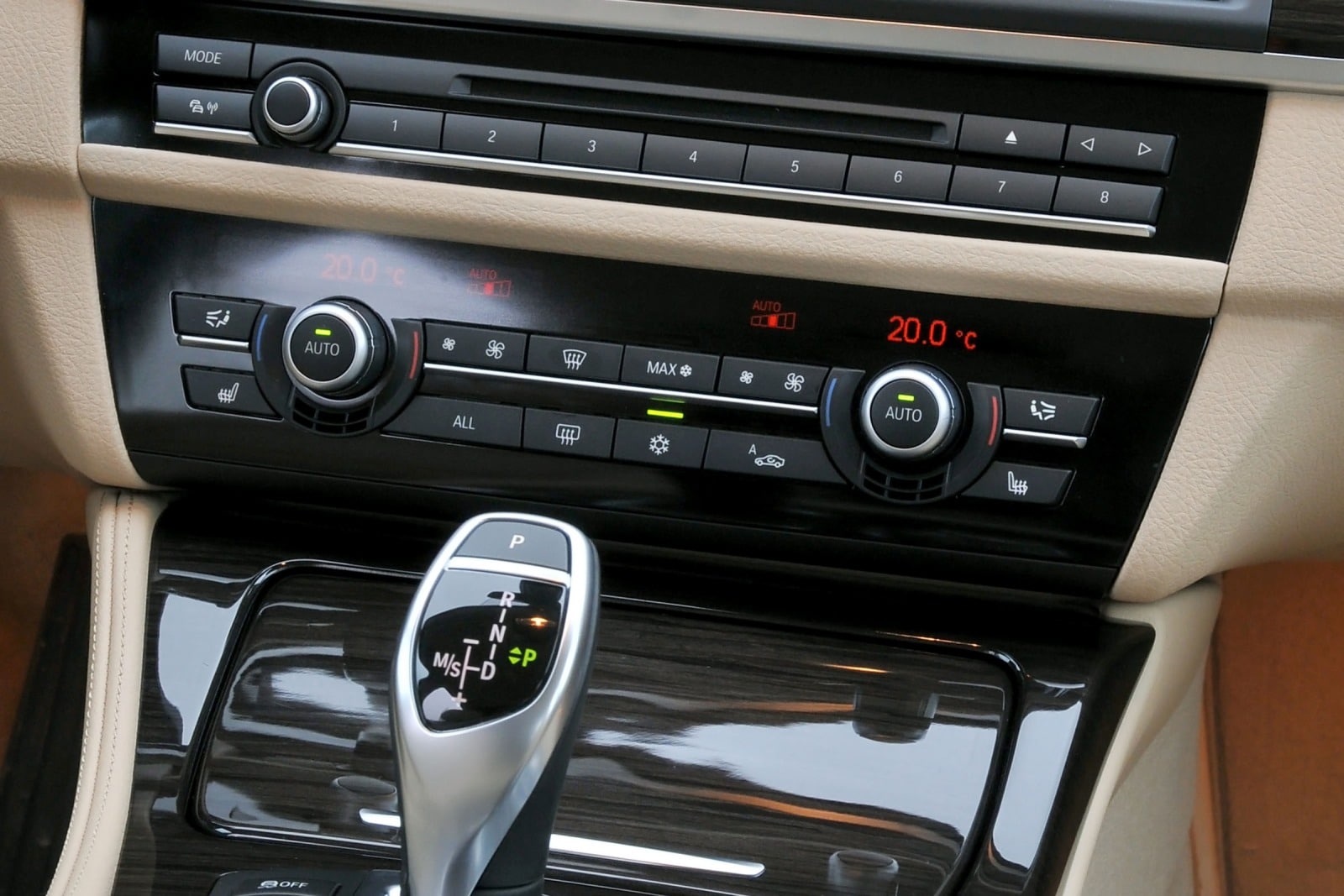 2012 BMW 5 Series interior CC