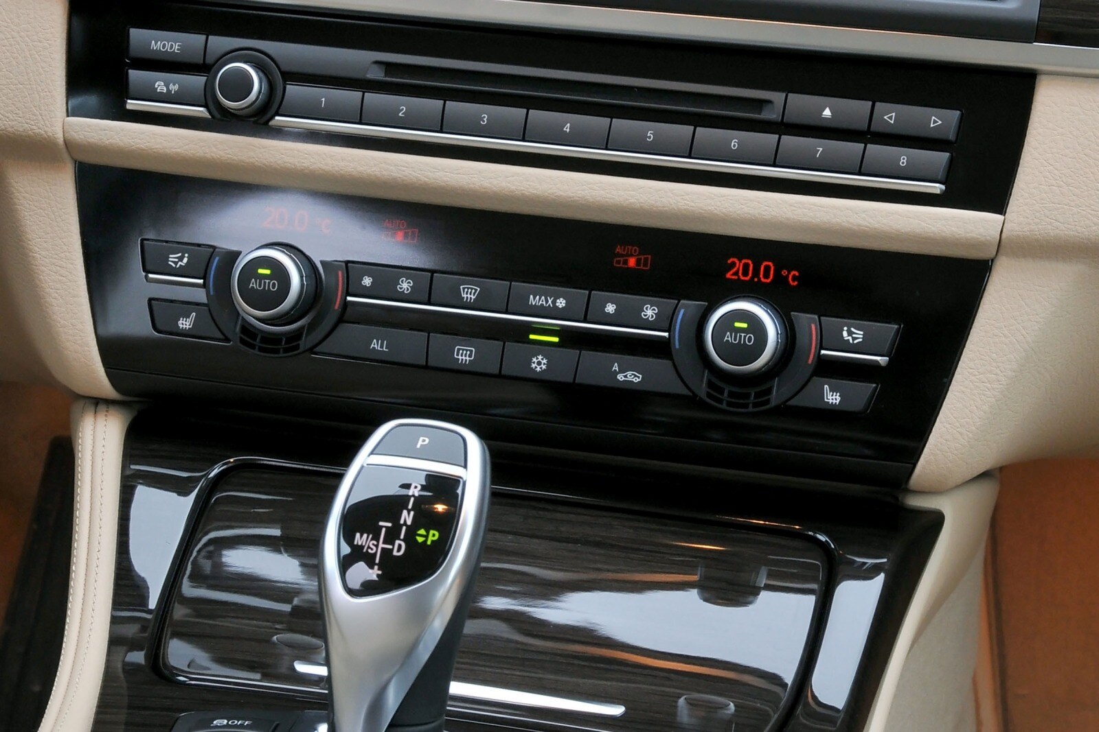 2013 BMW 5 Series interior CC