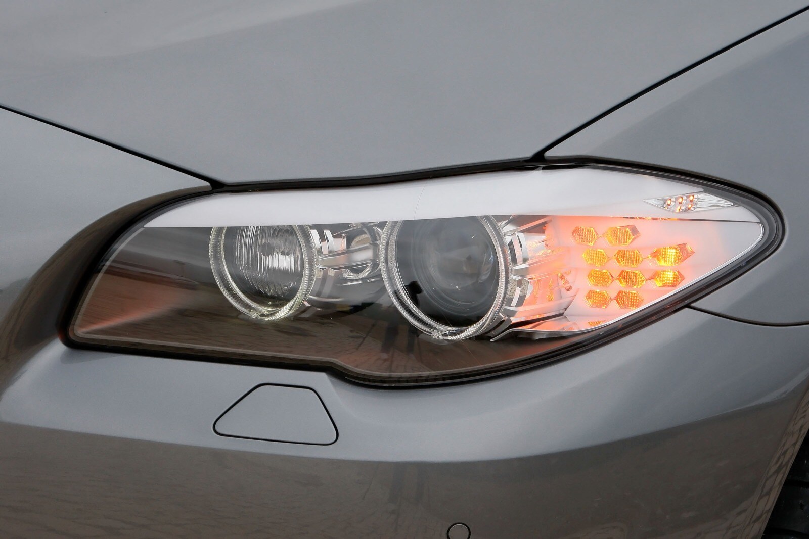 2013 BMW 5 Series exterior EDETAIL