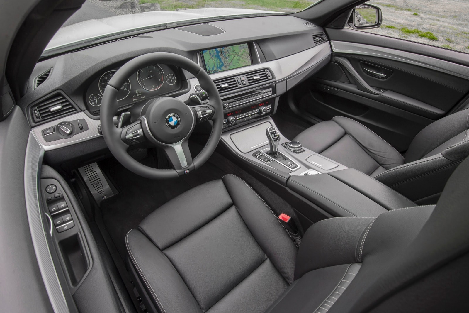 2016 BMW 5 Series interior I