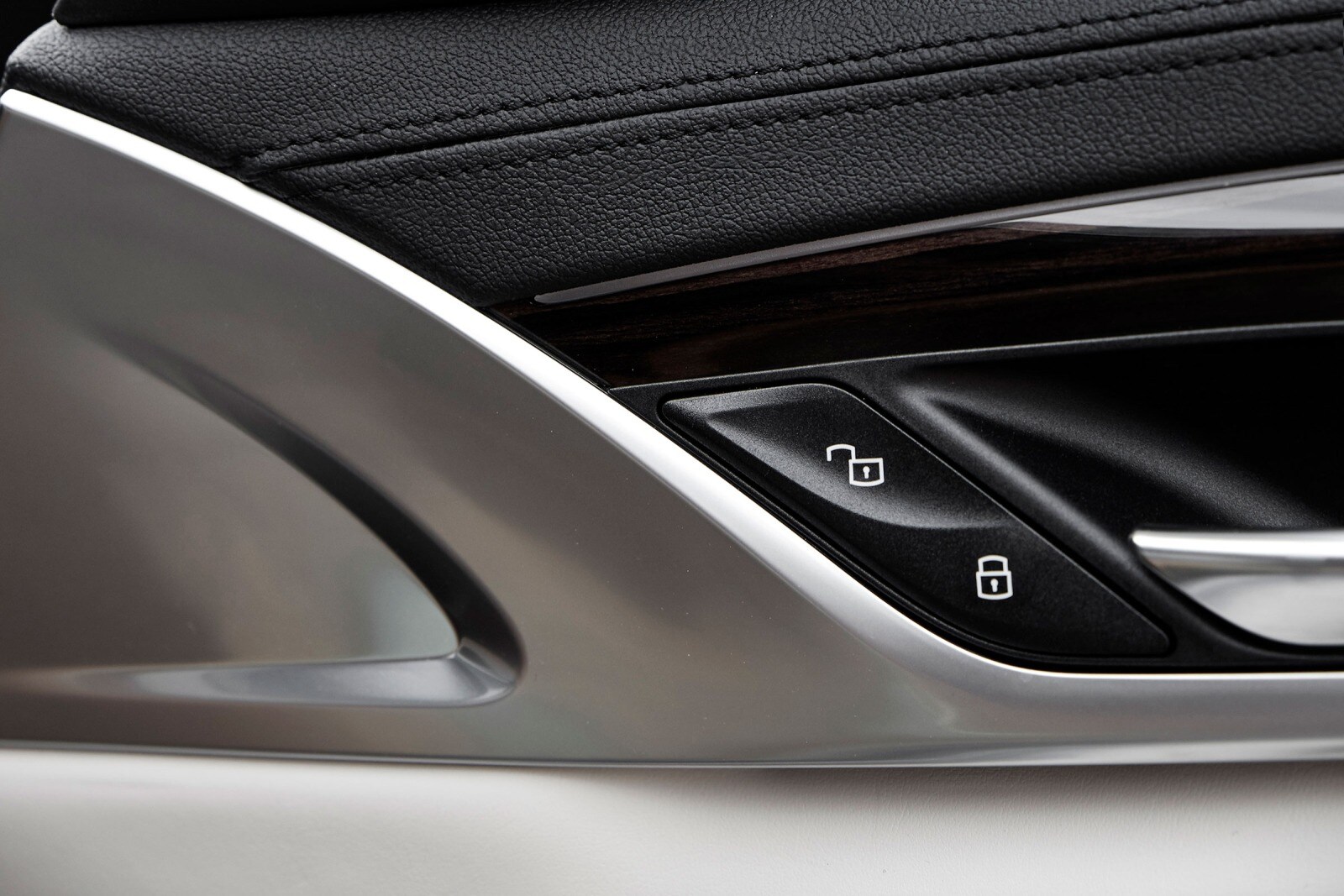 2017 BMW 5 Series interior DETAIL