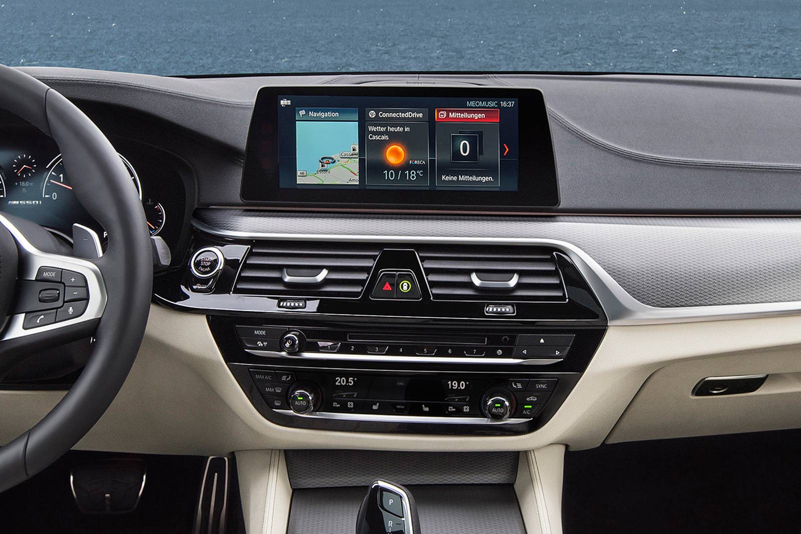 2018 BMW 5 Series interior CC