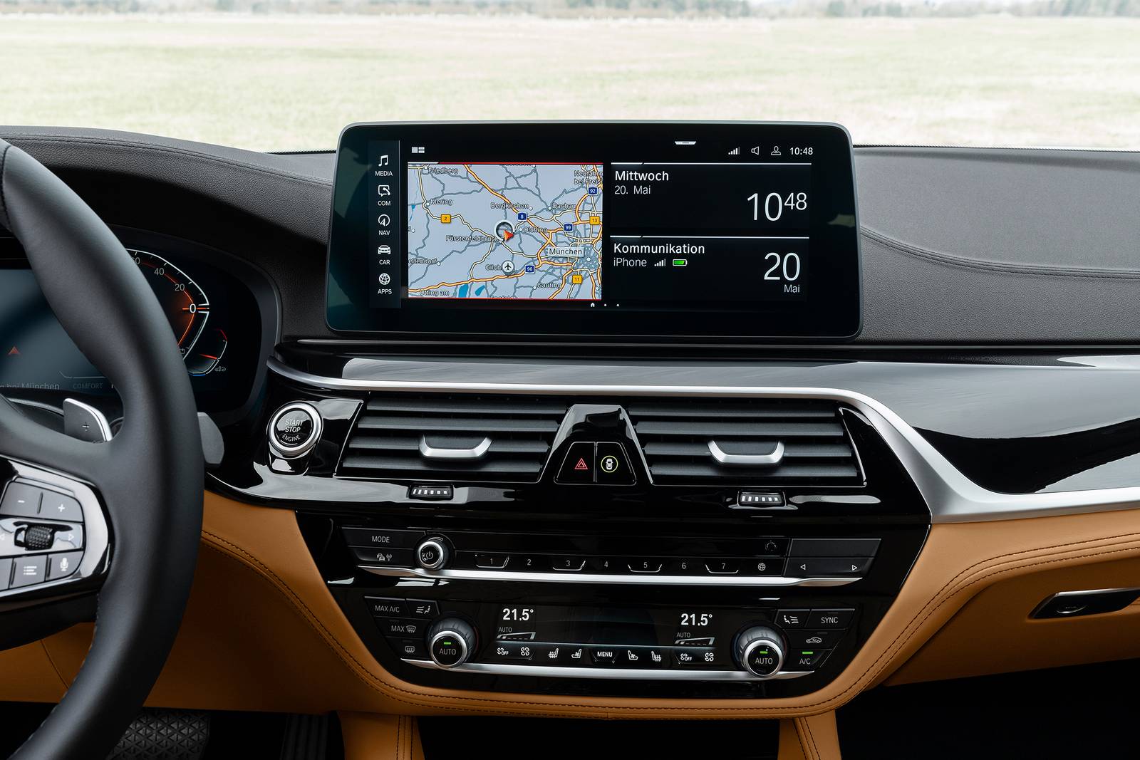 2022 BMW 5 Series interior CC