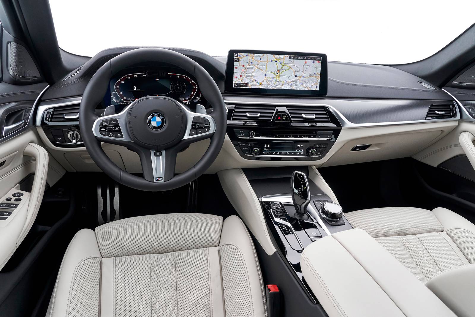 2022 BMW 5 Series interior D